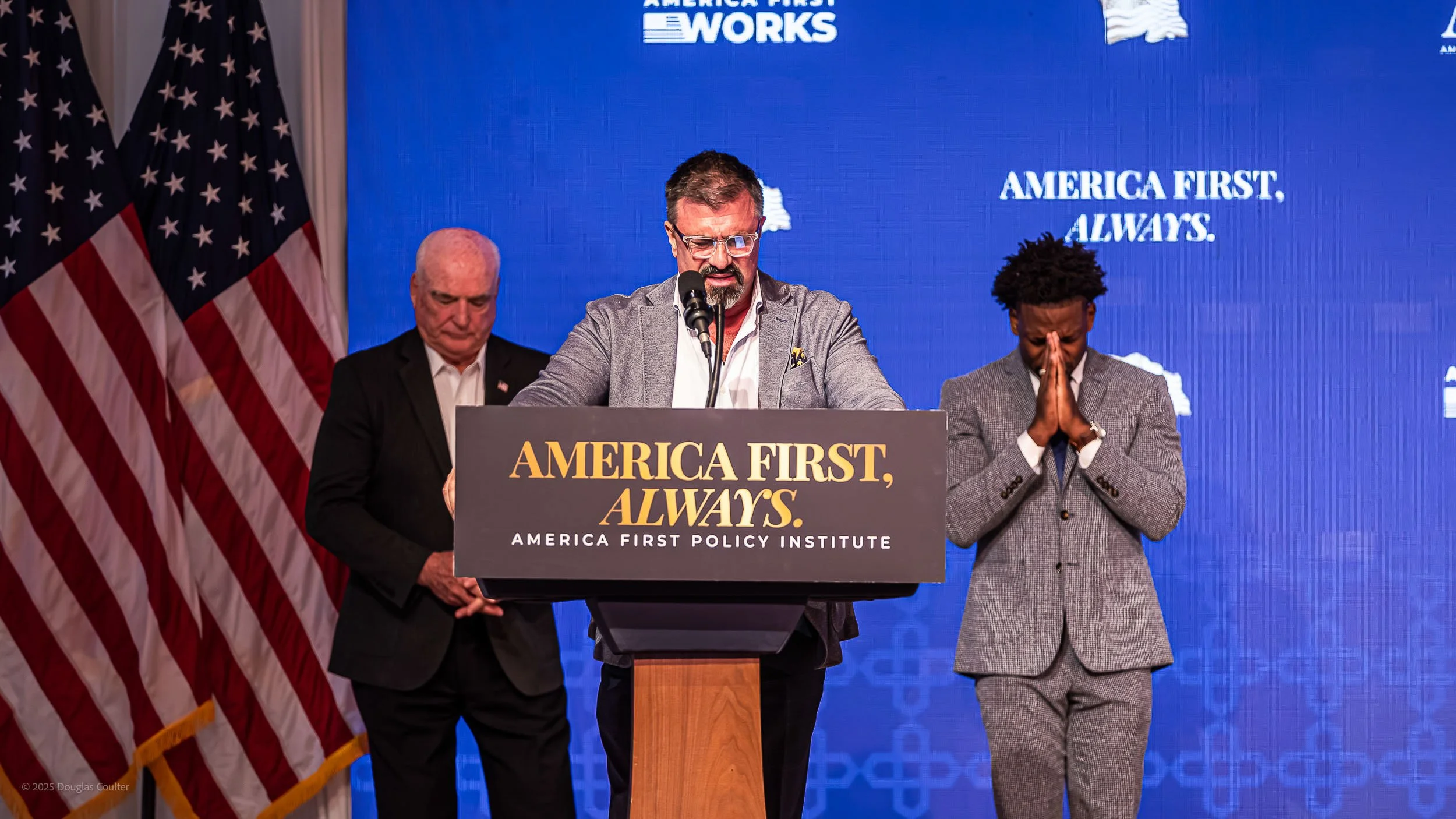 0166-_07I5750-251121- ©2025 Doug Coulter.jpg