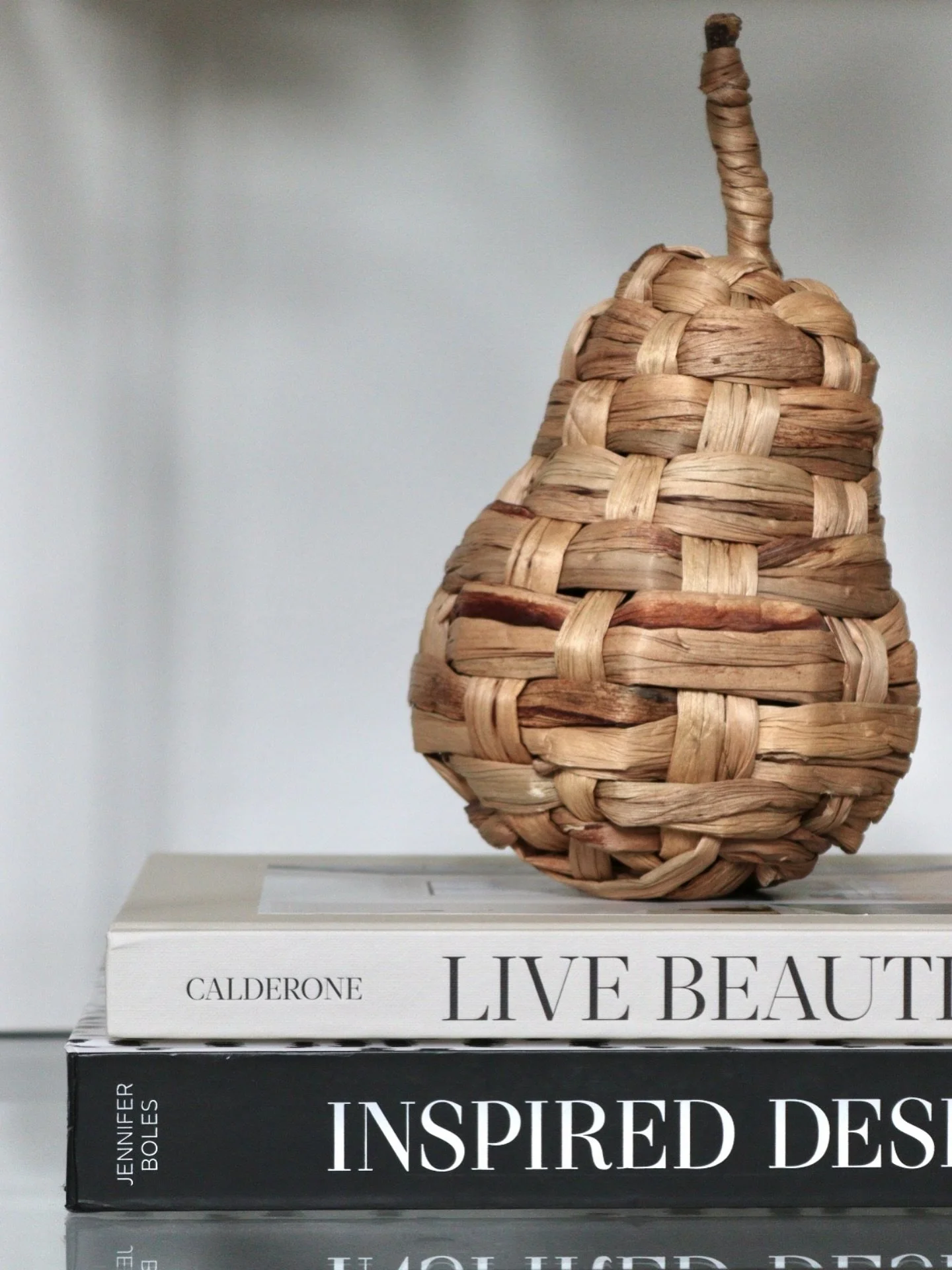 Styled with intention ✨

#InteriorDesign #InteriorStyling #InteriorDecor #StyledSpaces #DesignInspo #InteriorGoals #InteriorDesignCommunity #InteriorsOfInstagram #interiorlovers