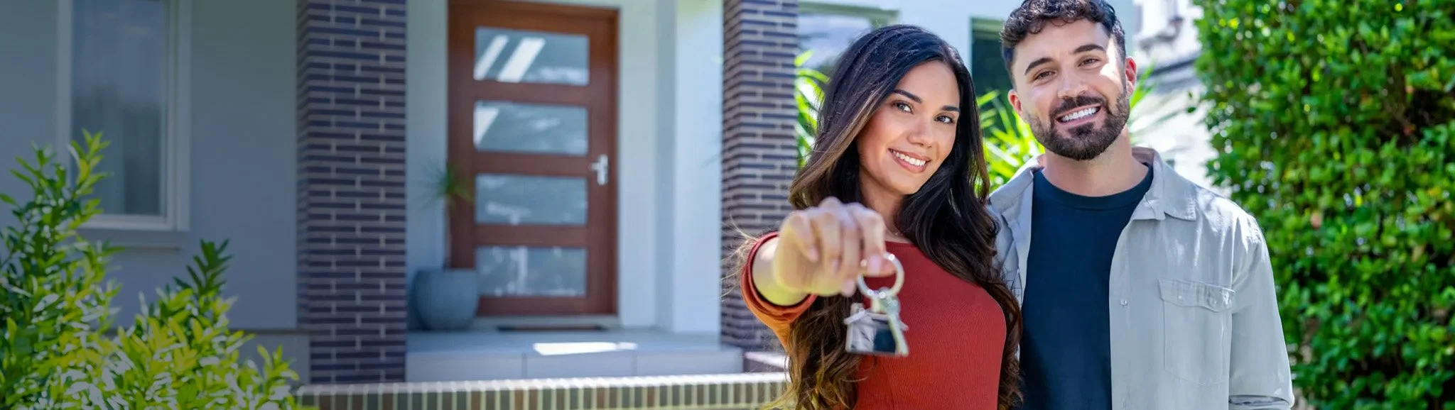 Oranssi carpenter using bench saw