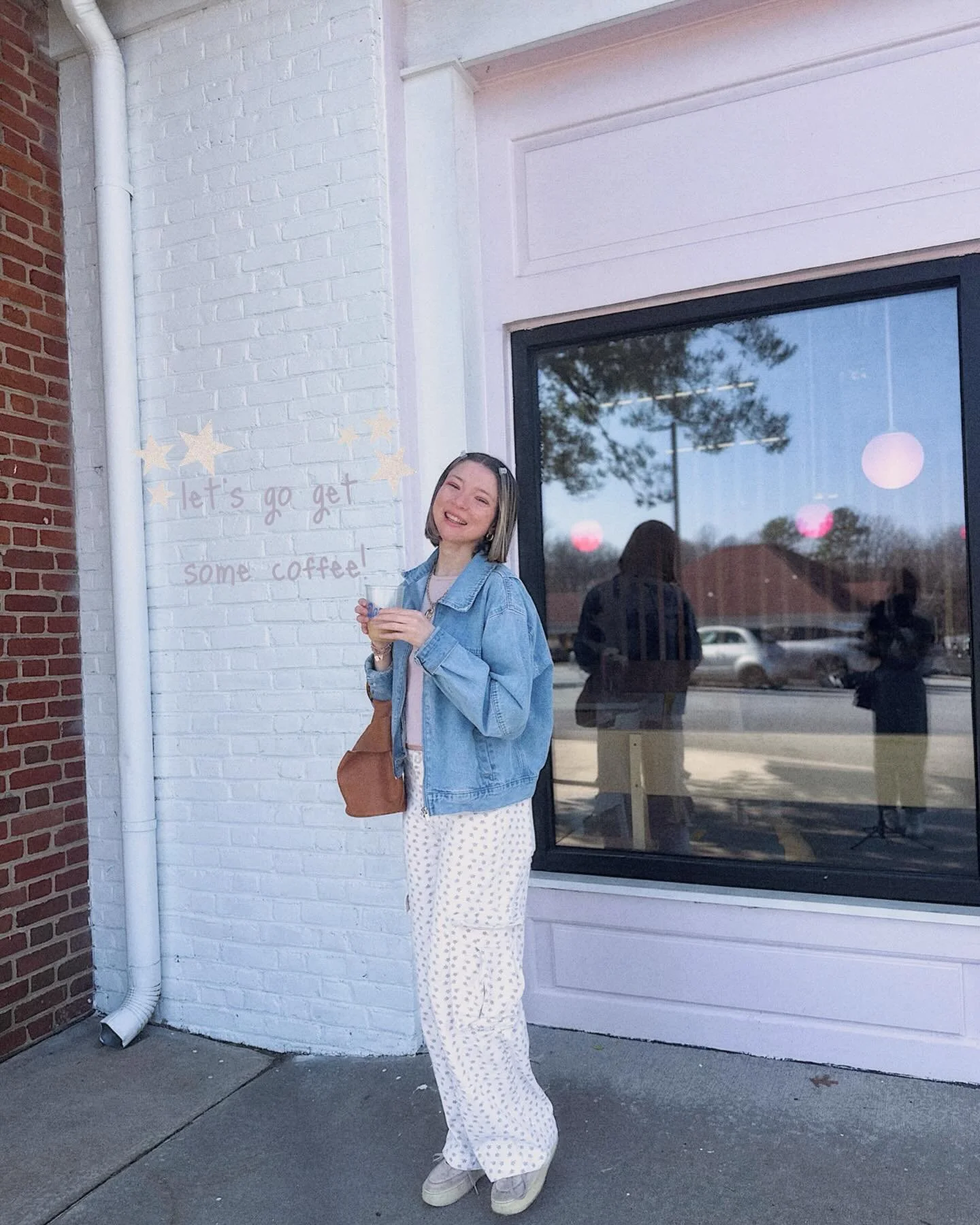 but first, coffee!! ☕️🎀🫶🏻✨🪩
love a good coffee date with the best company @d.j0seph 

(post inspo from @olivialodenius <3)