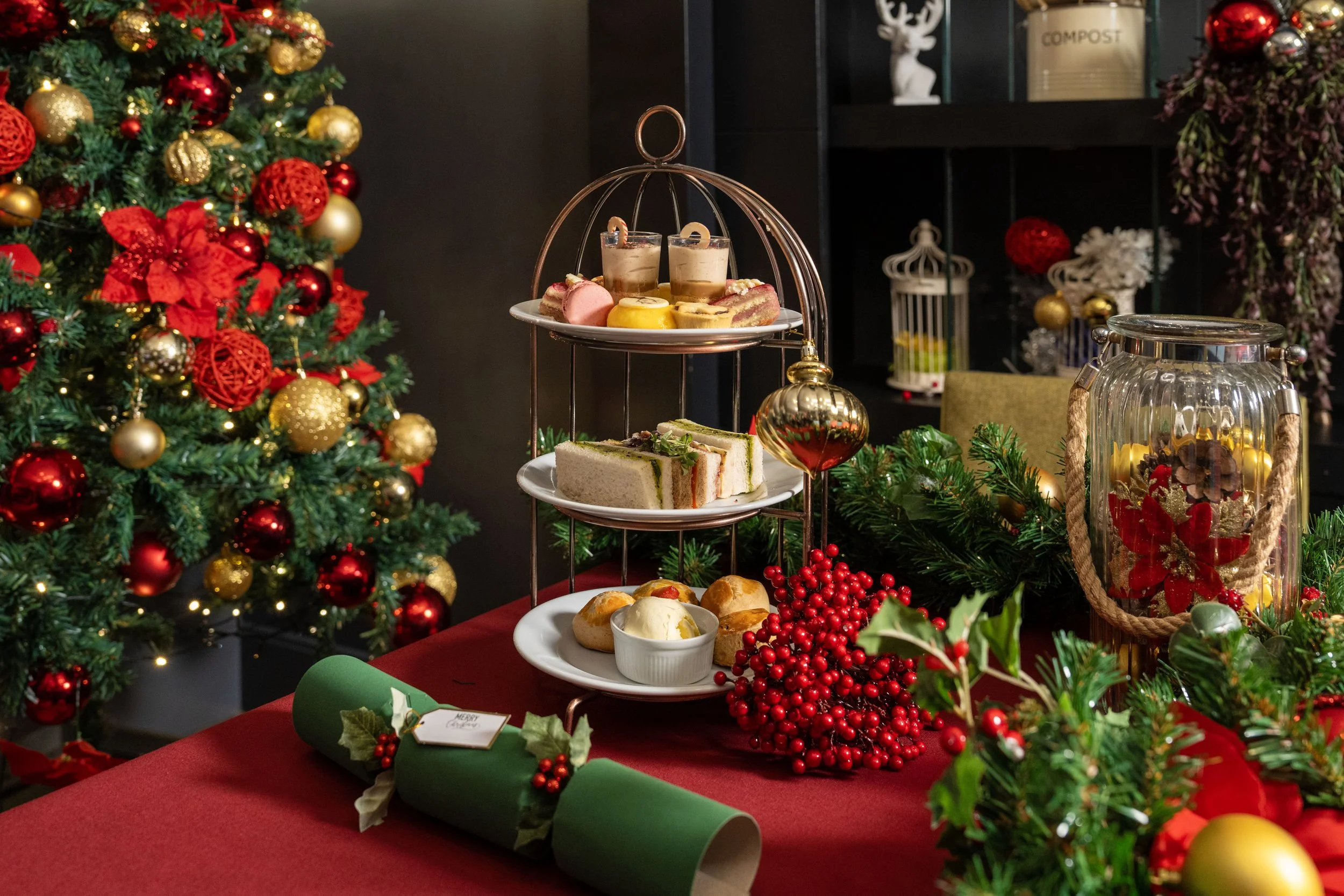 Hyatt Xmas Campaign 08159 .jpg