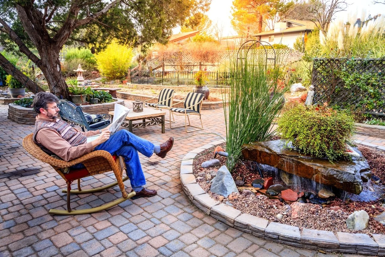 4 Trending Water Features For Small Backyard Spaces