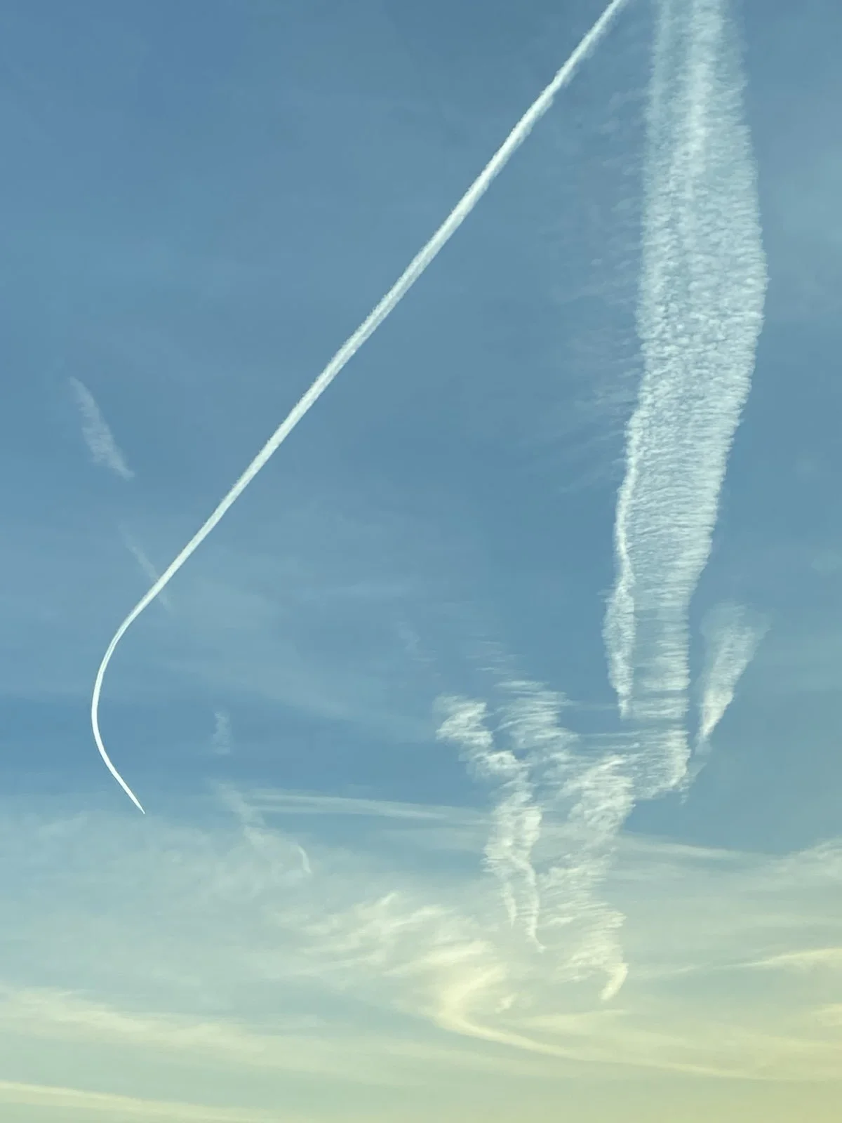 Chemtrail sprayers giving us the finger