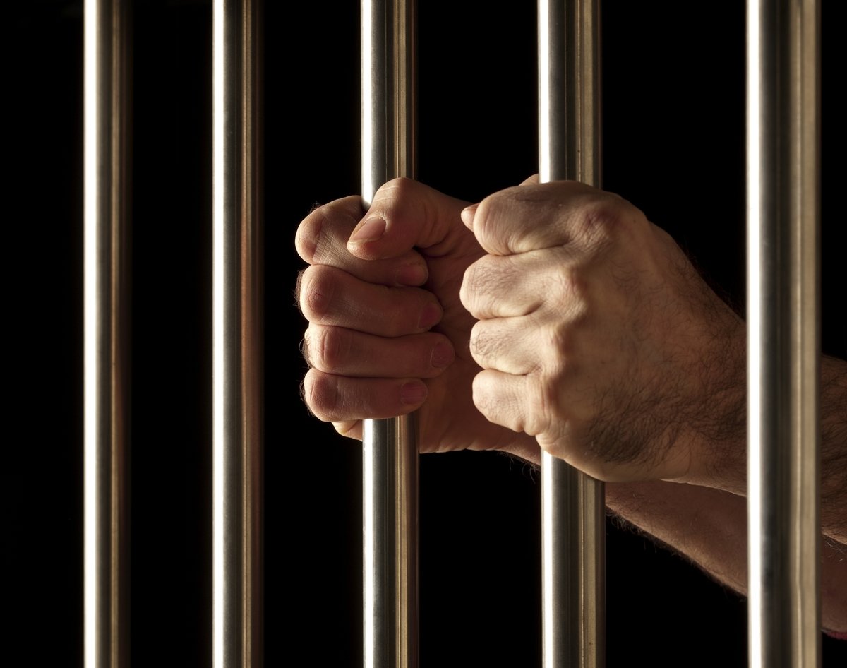 Do you need a Criminal Lawyer right now, call Smythe Wozniak Lawyers 24 hour emergency service number 0498 458 000