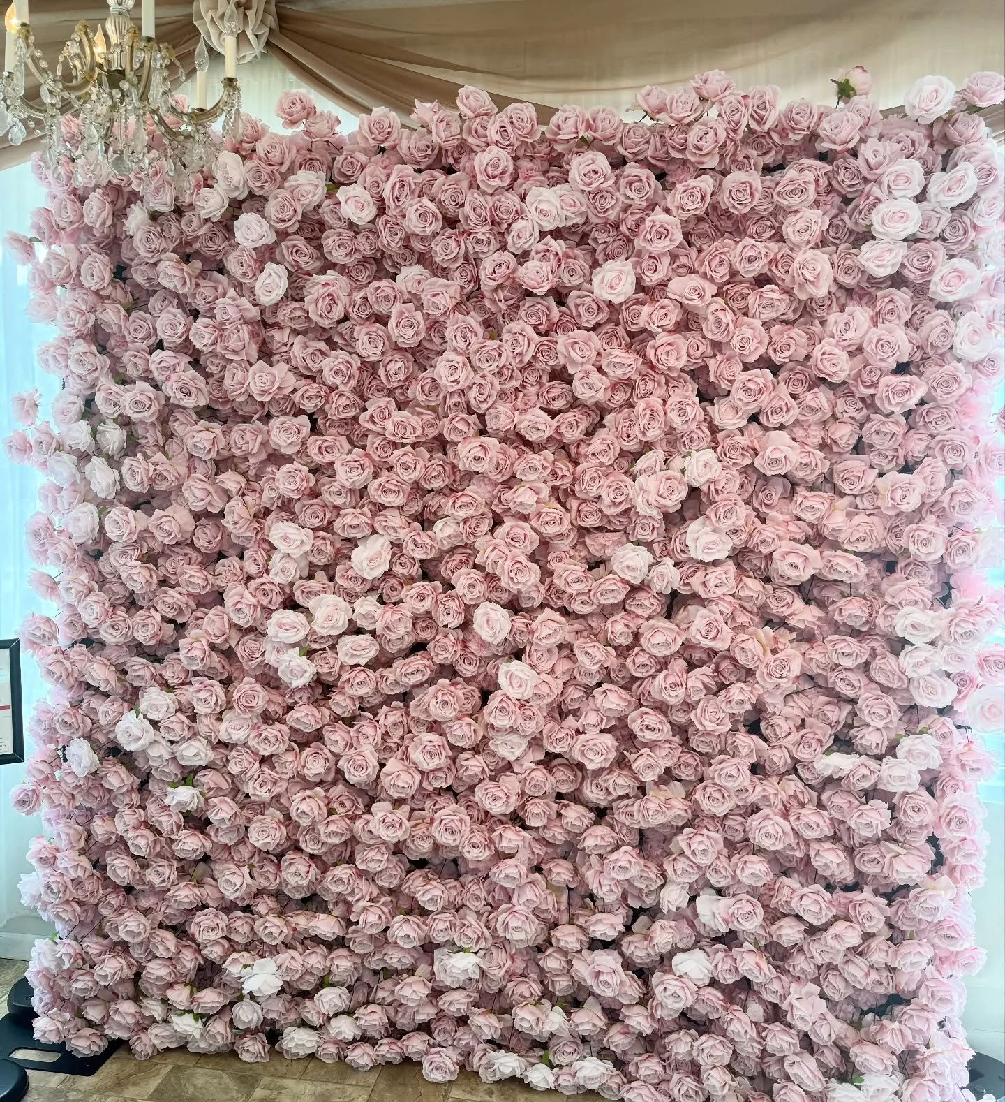 💐✨ We&rsquo;re teaming up with @marysbridalcouture to bring even more beauty to your big day! 💍👰&zwj;♀️

All Mary&rsquo;s brides now get 20% OFF their first flower wall rental with us! 🌸🎉 Whether it&rsquo;s for your ceremony, bridal shower, or p