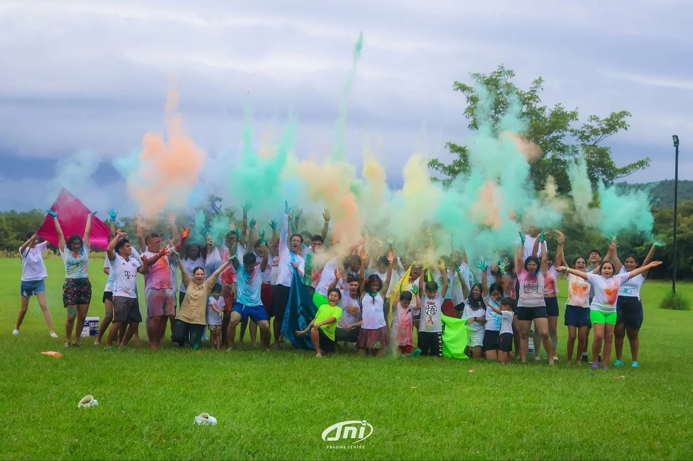 DIA 3 | INQUEBRANTABLE | CAMP2025

PAINTWAR🫟🎨

GRACIAS JNI LOS ESPERAMOS EL SIGUIENTE A&Ntilde;O CON MUCHA M&Aacute;S ENERG&Iacute;A 
&iquest;ESTAN LISTOS PARA NO DORMIR? 
DIOS LES BENDIGA🎉

#campamentocristiano #jni #jnipandc #jnipanamacentro #ig