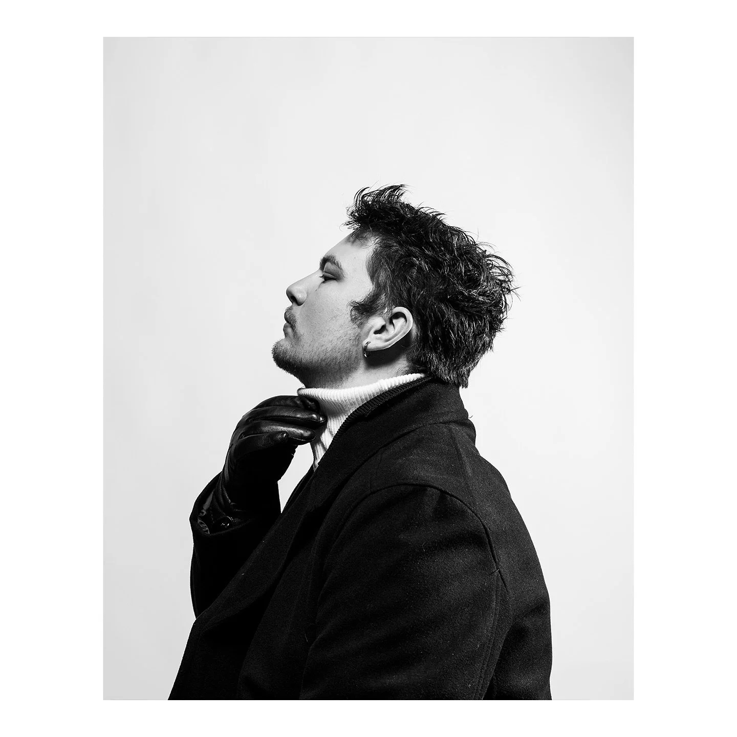 Enjoy your Labor Day, cause this guy was working overtime in the studio. 

@elliott.thompson33 

#photography #studio #gnr