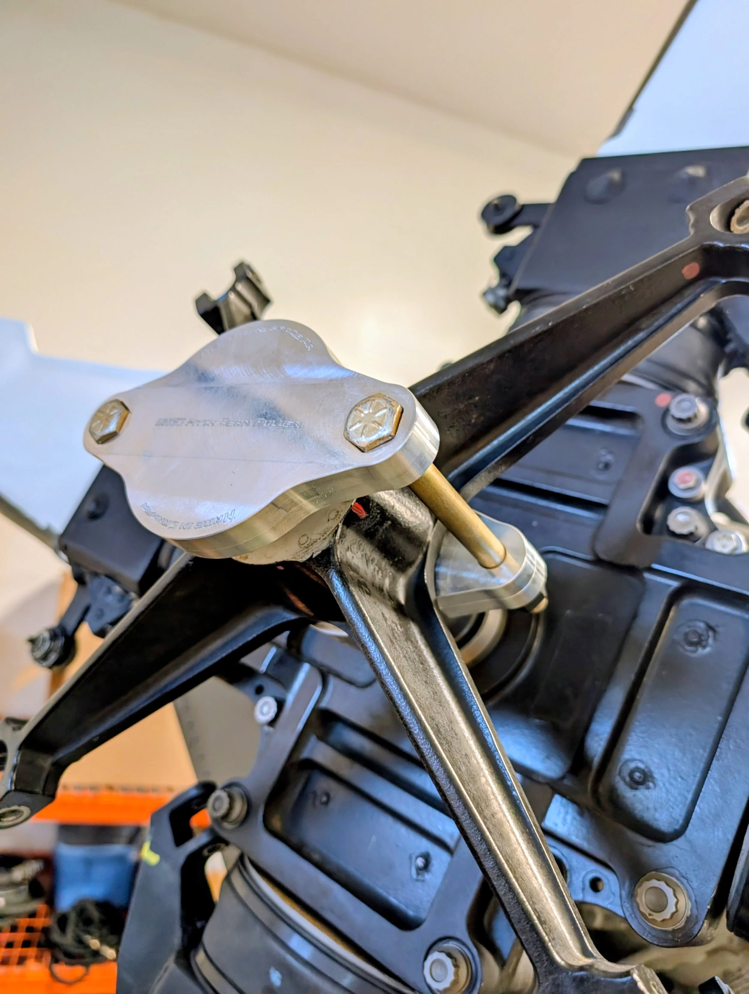 Sikorsky UH-60 Blackhawk tail rotor pitch beam puller
