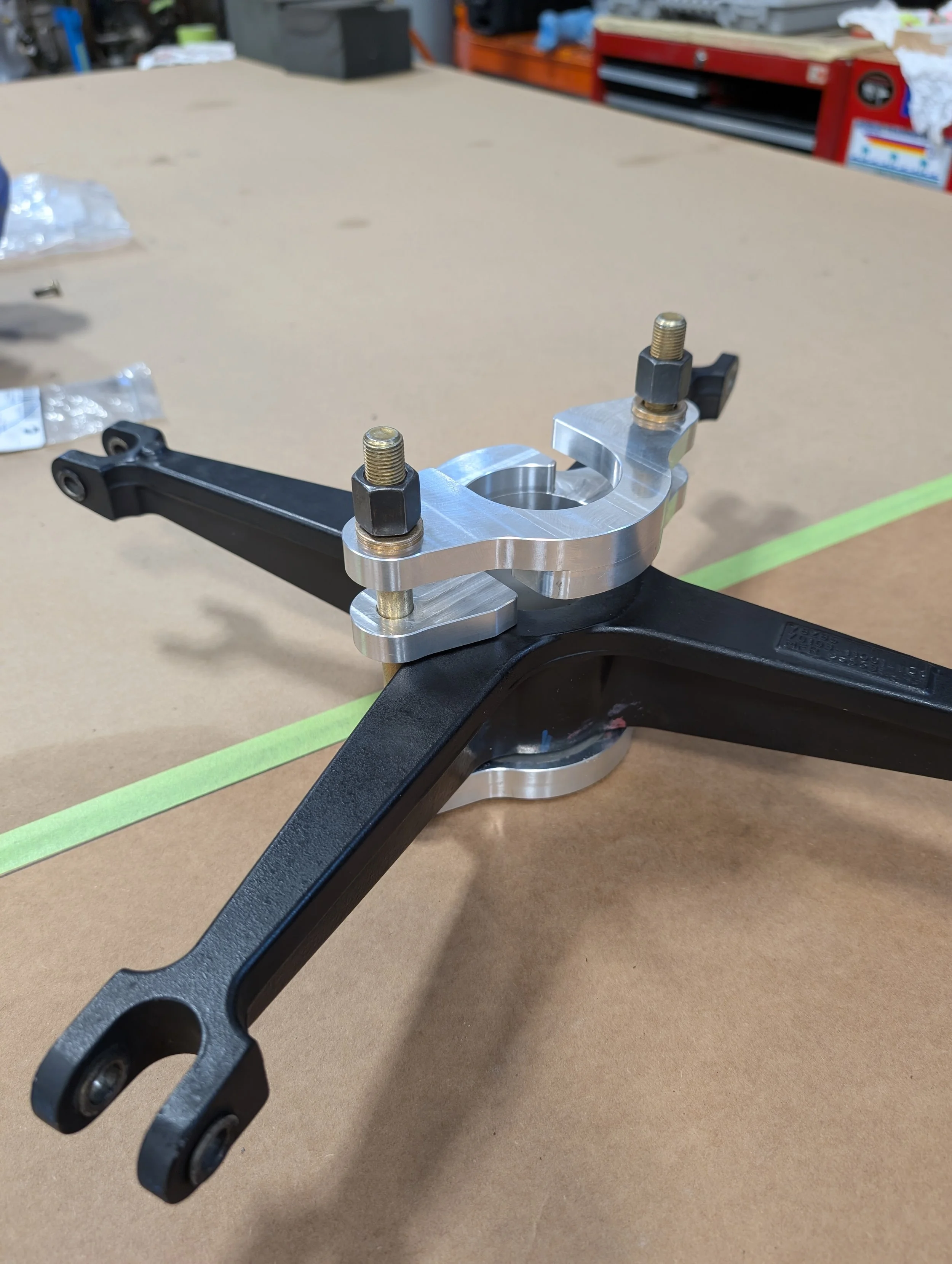65700-10048-041  120-00-948-3923 UH60 Sikorsky special tool S70 pitch beam puller tail rotor maintenance helicopter aviation blackhawk