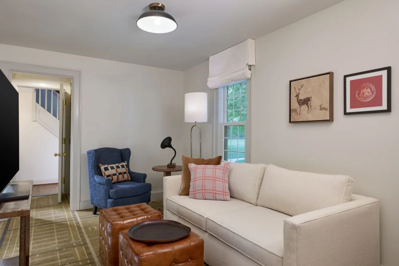 ak-dtwdk-living-room-ph-home-34451_Classic-Hor.jpeg
