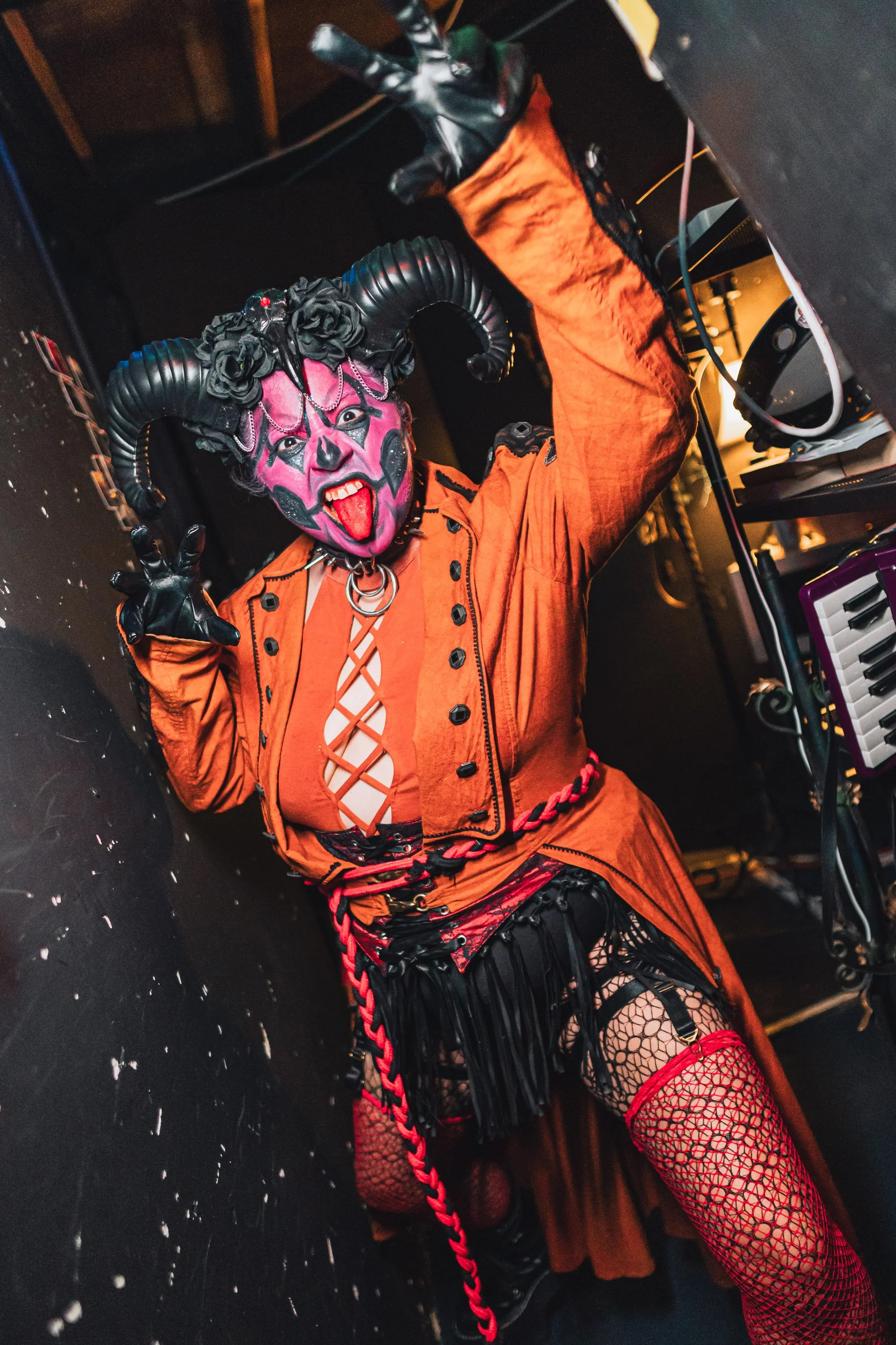 Vik Floyd Devil backstage.jpg