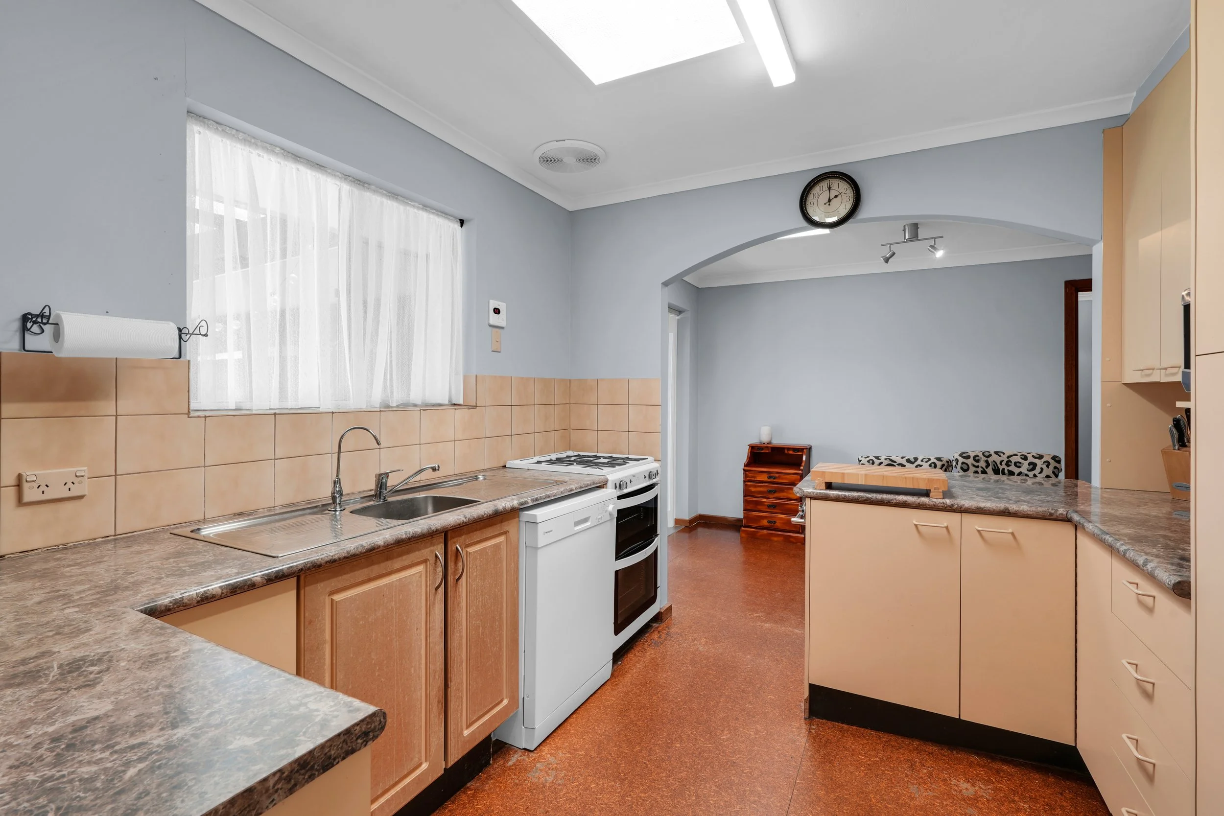 4 Carole Crescent - WEBRES-14.jpg