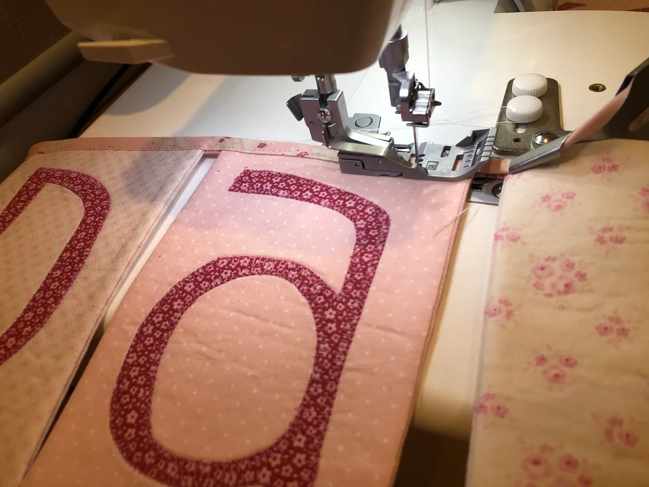 Using a double fold bias binder to make bunting