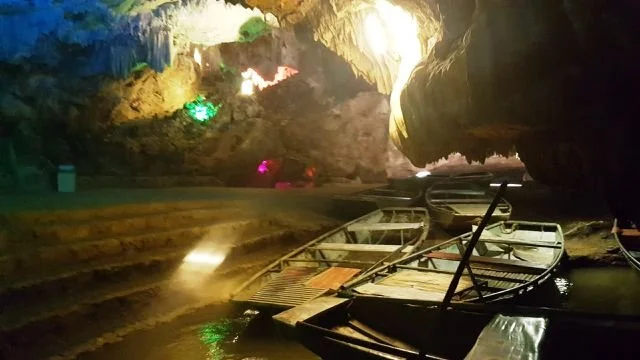 Ninh Binh Galaxy Grotto6.jpg