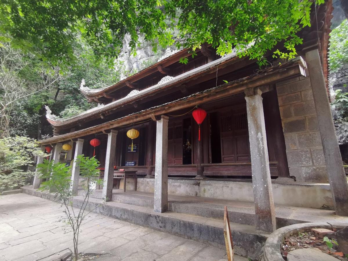 Ninh Binh Bich dong Pagodaa 7.jpeg