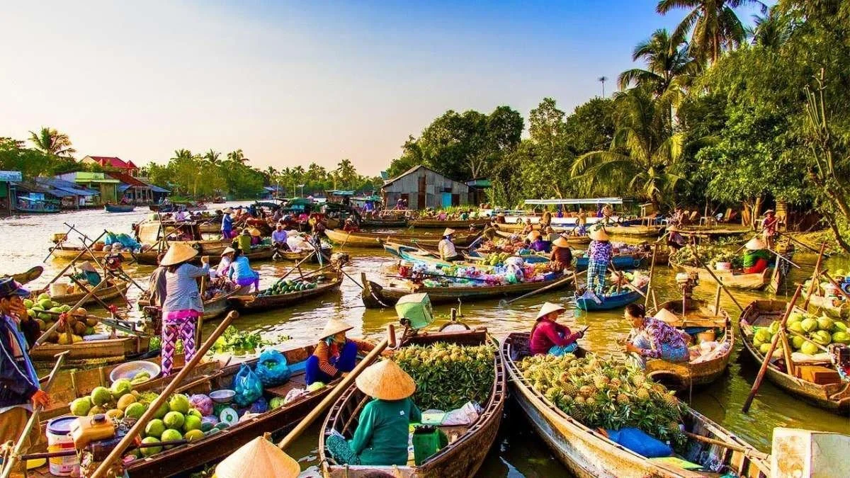 Mekong Tra On Floating Market.jpg