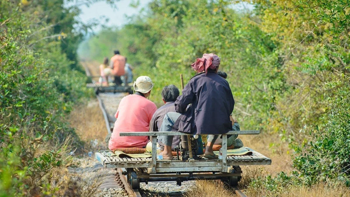 Battambang Bamboo Train 2.jpg