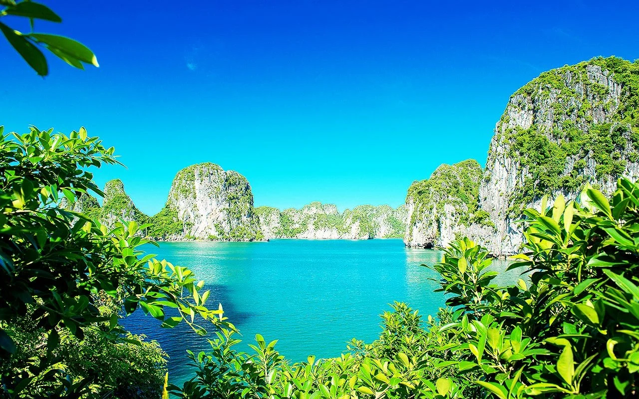 Halong Bay Dragon eyes Island.jpg