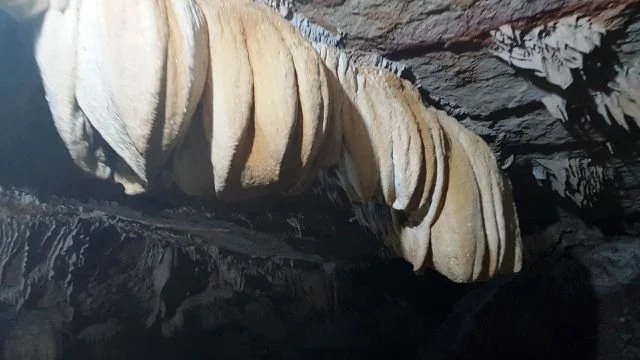 Ninh Binh Galaxy Grotto3.jpg