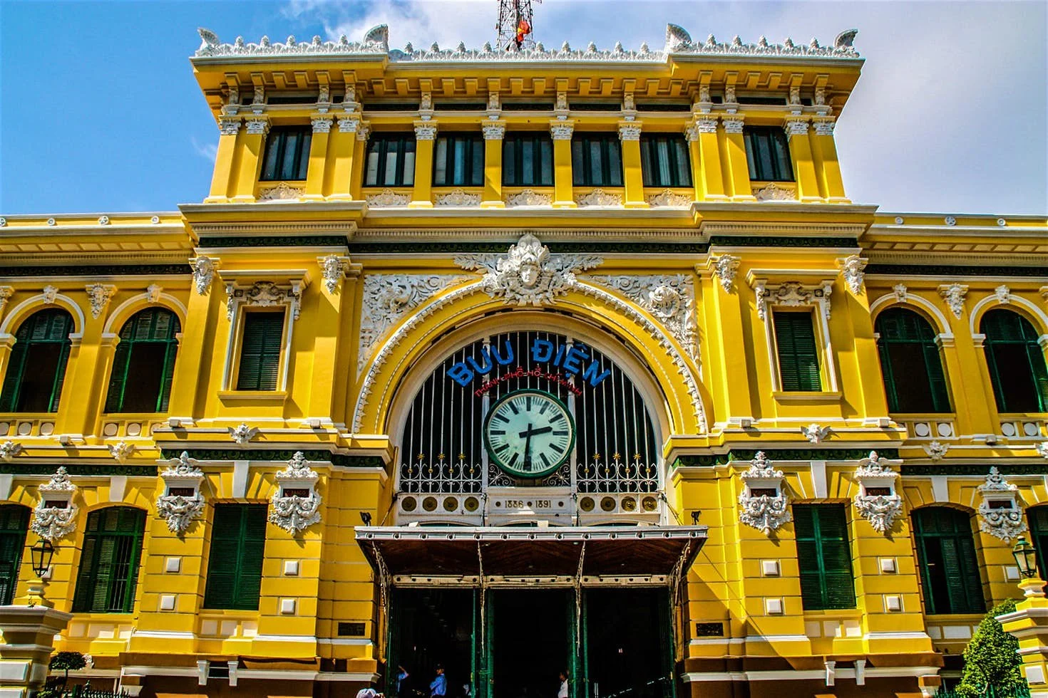 Ho Chi Minh Saigon Central Post Office.jpg