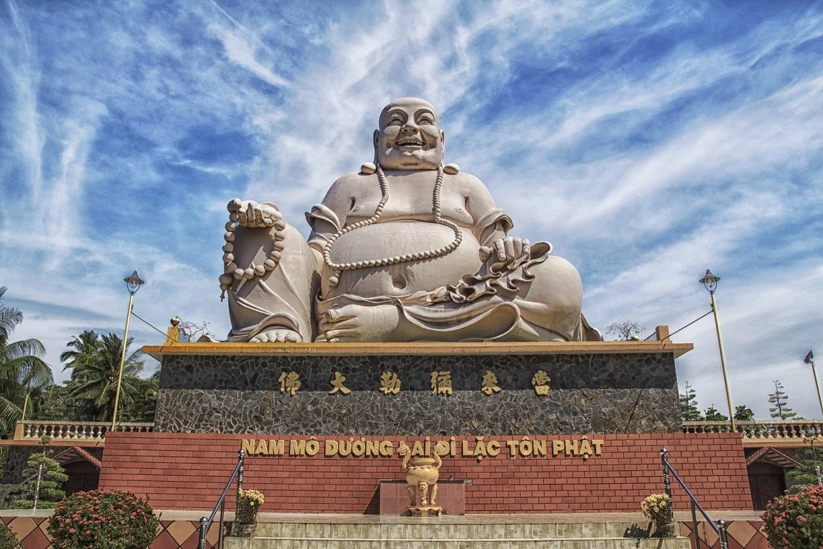 Halong Bay giant buddha statue.jpg