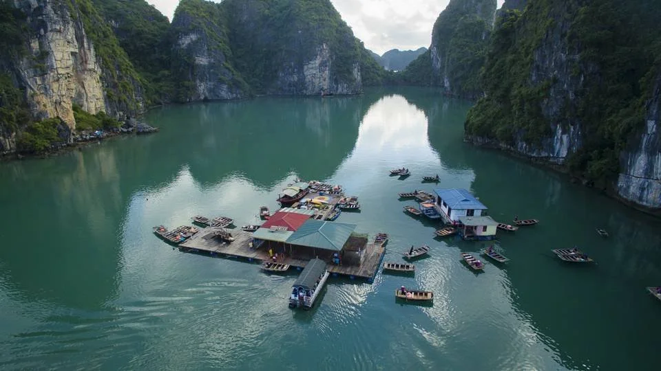 Halong Bay Vung Vieng fishing village.jpg