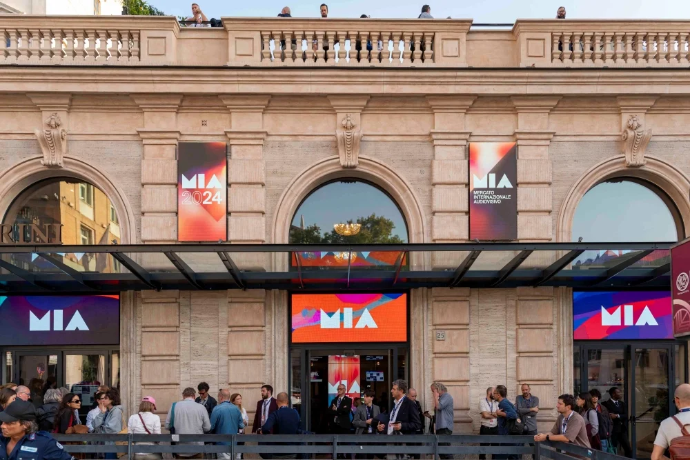 Fizzy and Suds head to Rome