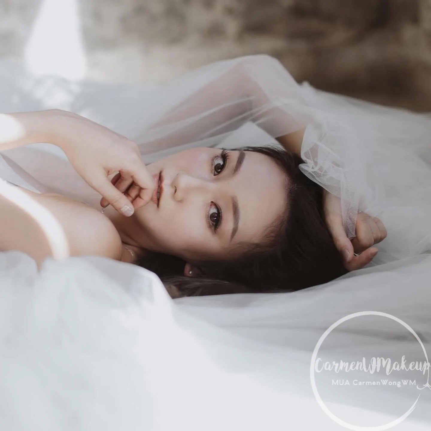 Timeless light | Soft but strong
Clean skin | Gentle contours | Eyes speak for themselves
Effortlessly composed | Naturally radiant
⠀
光感簡約,氣場內斂。乾淨肌膚、柔和輪廓,氣質使然。
—
Makeup & Hair: @carmen_wongwm 
Photographer: @tikitproduction 
Wardrobe : @por