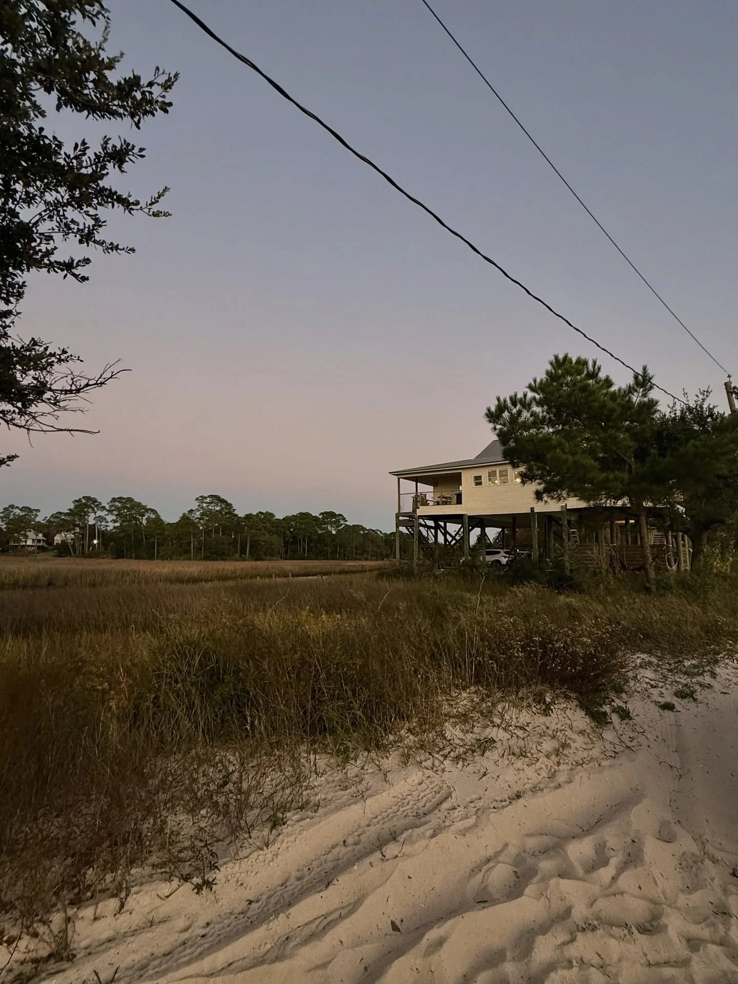 Got to the Mississippi coast too late to camp.
Drove an hour into the woods before admitting it was too dark to keep pretending I knew what I was doing.
Ended up at yet another sketchy motel &mdash; a frequent theme in my nomad life.

Twelve-step mee