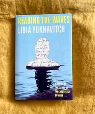 New favorite 🎂 reading in my murder motel.