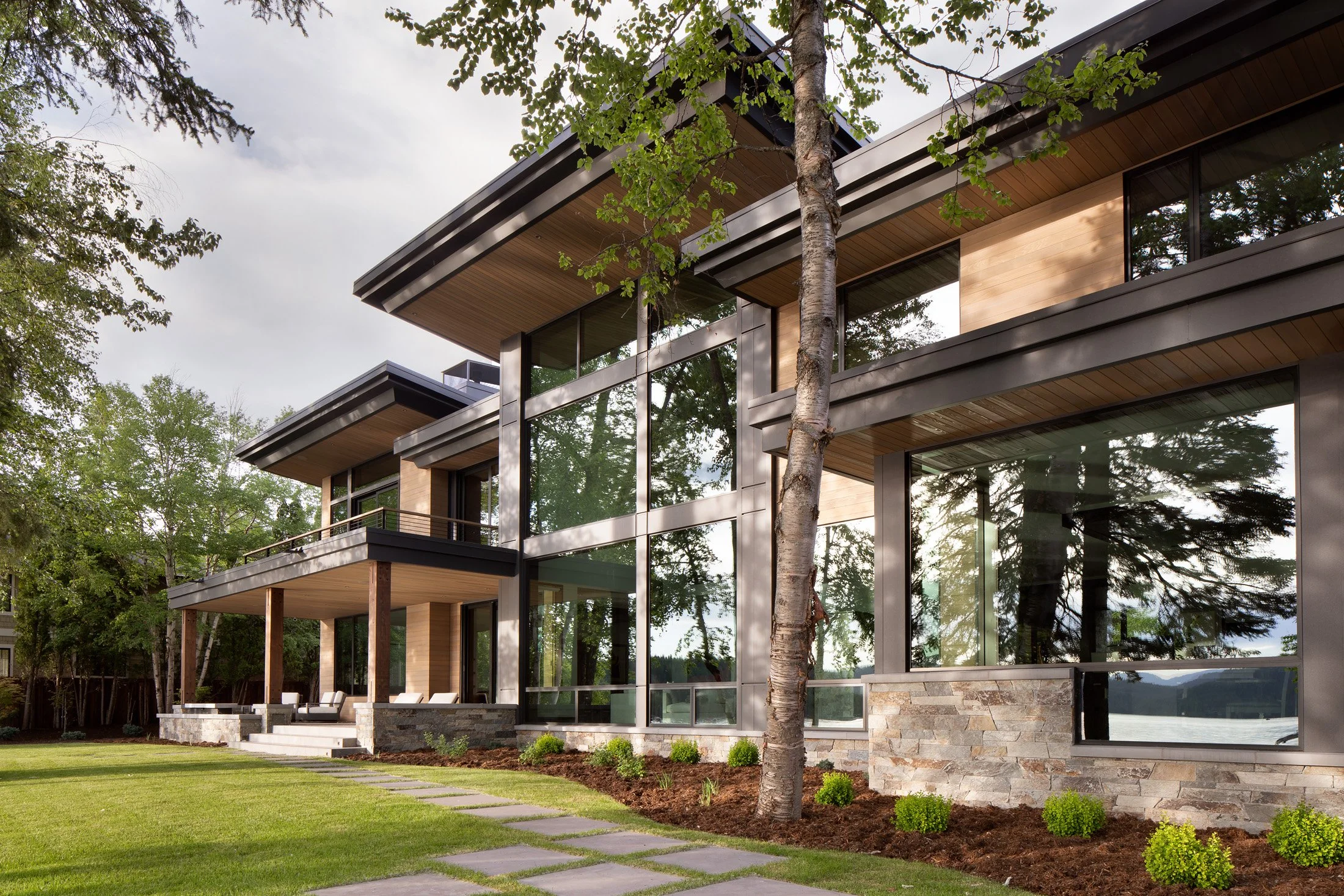 WhitefishLakeHouse_Ext_0224_JpegWebPortfolio.jpg