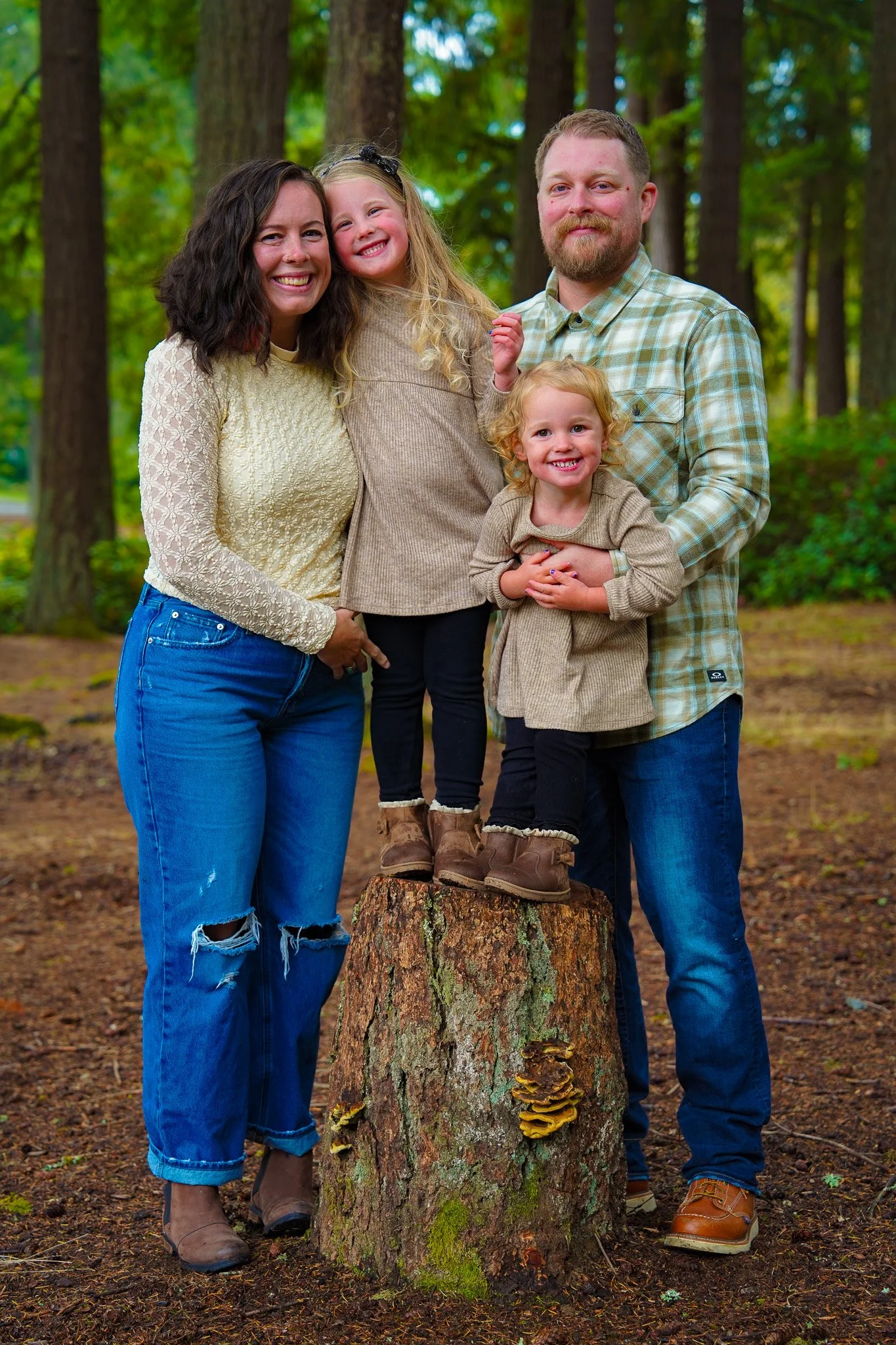 Family portrait at Lake Wilderness Arboretum, Maple Valley.