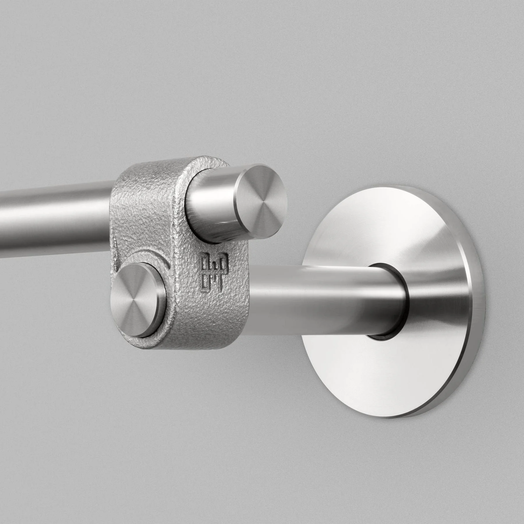 bp_cast_towel_rail_steel_detail_web_ad9c668f-dfa3-4943-b8d4-f7ad3ec28ec0.jpg