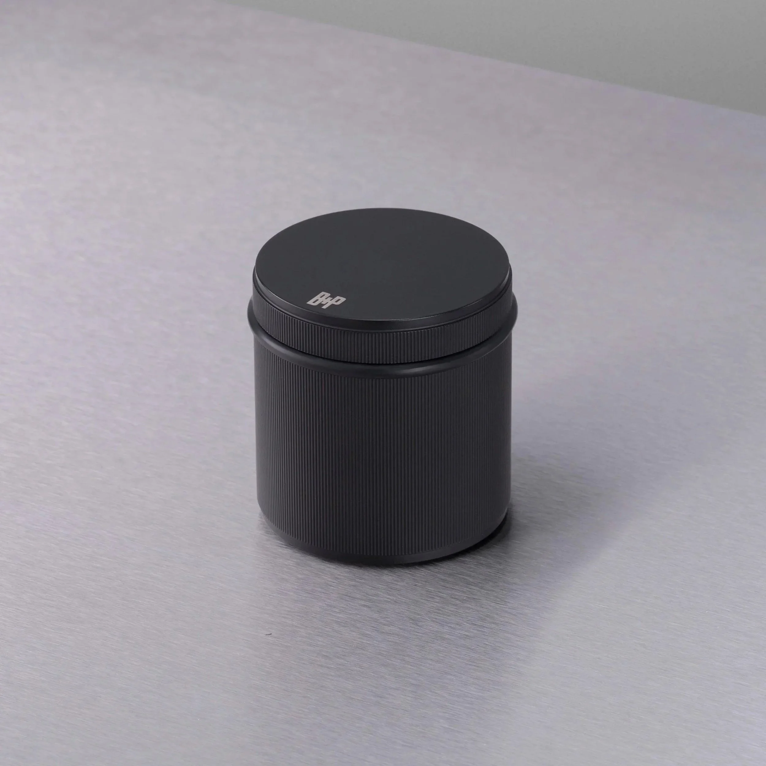 opritor-de-usa-freestanding-buster-and-punch-paris14a-ro-7.jpg