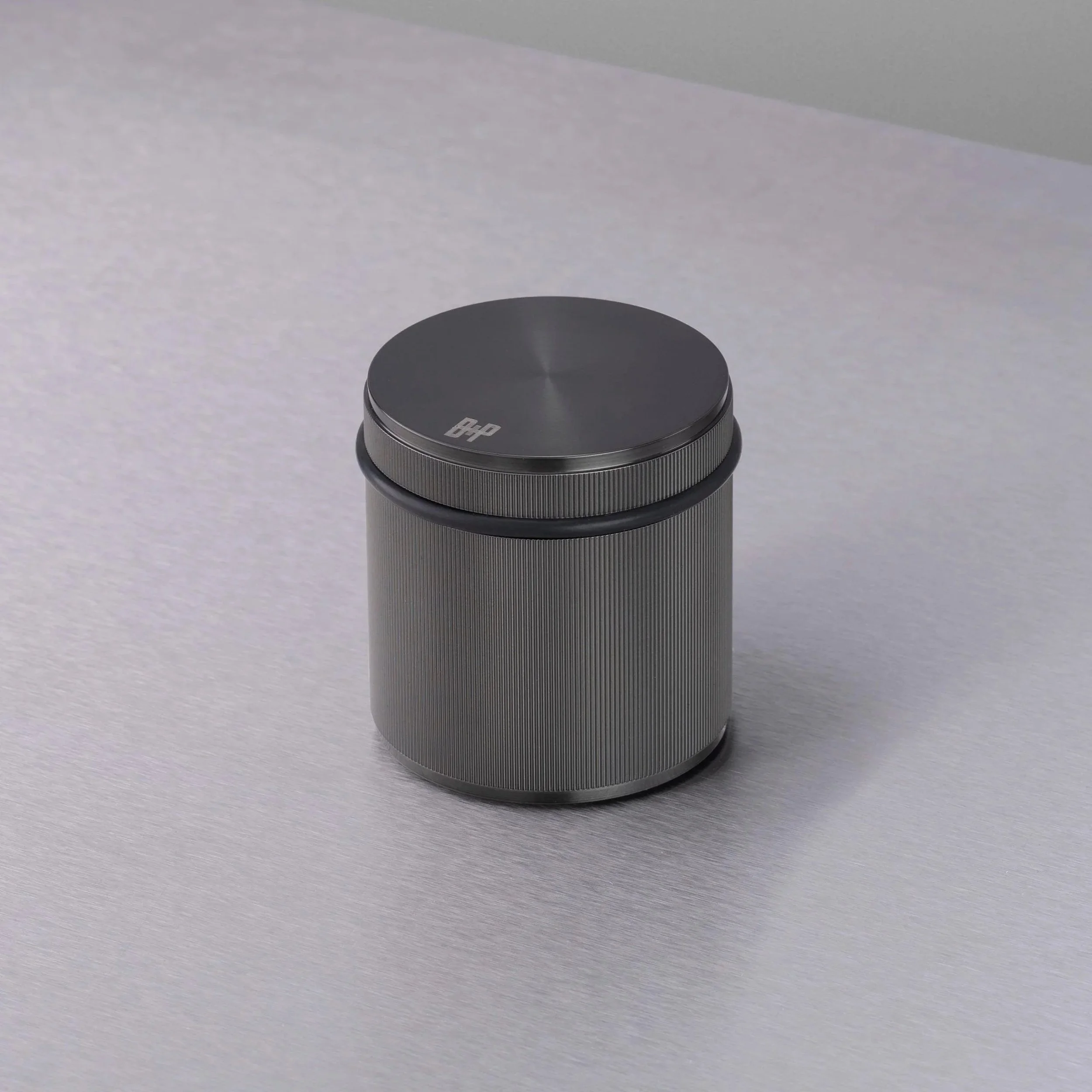 opritor-de-usa-freestanding-buster-and-punch-paris14a-ro-13.jpg
