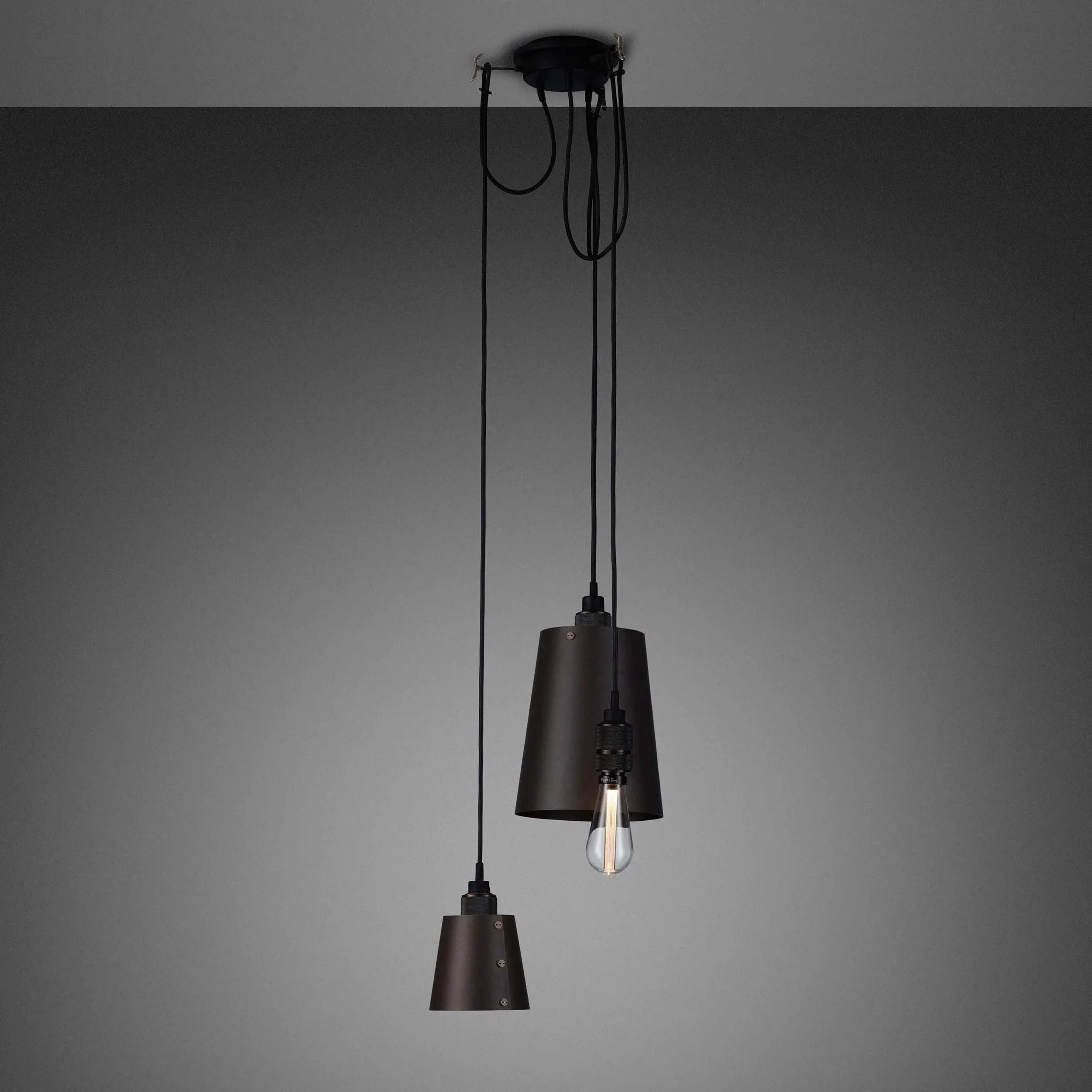 candelabru-hooked-3-0-mix-graphite-buster-and-punch-paris14a-ro-2.jpg