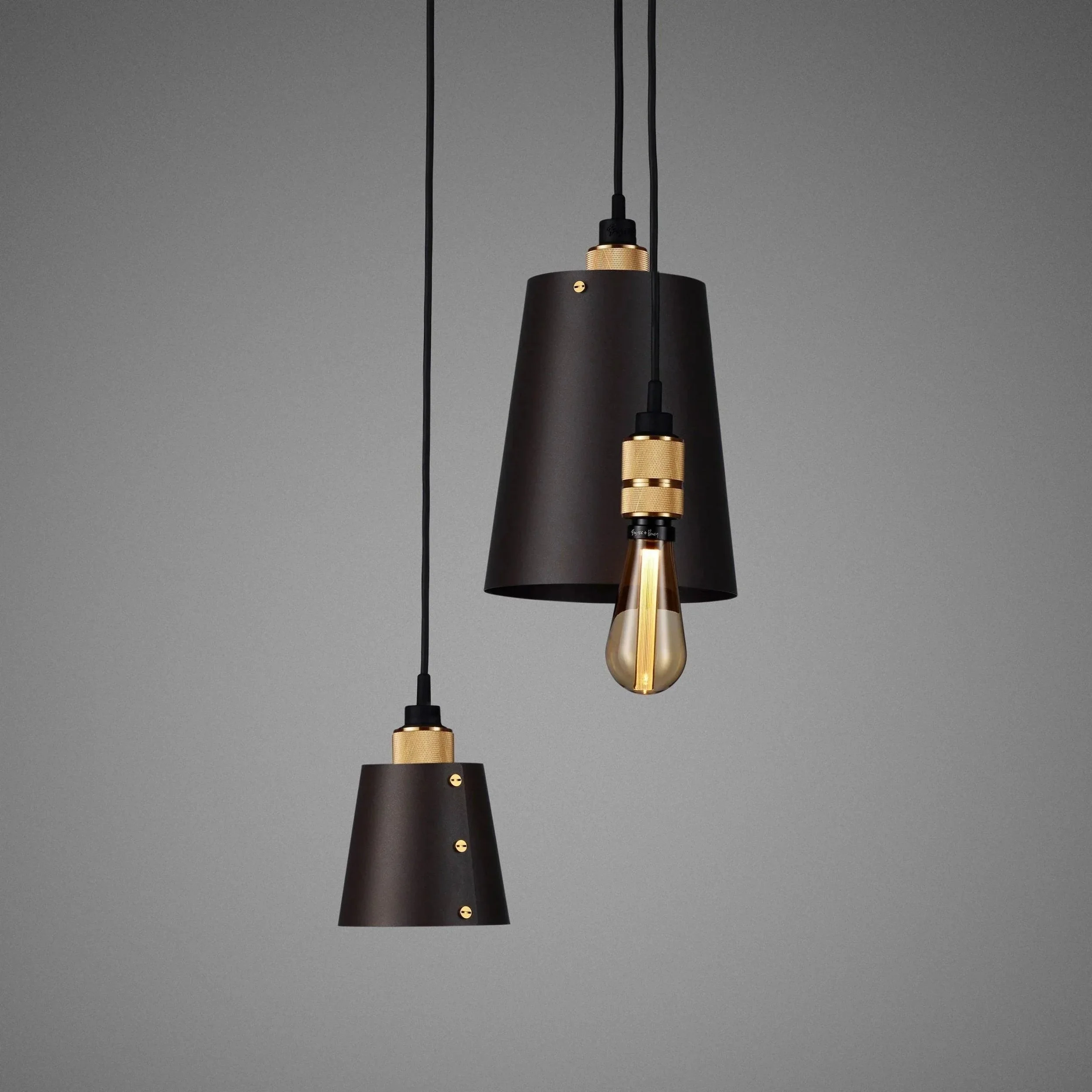 candelabru-hooked-3-0-mix-graphite-buster-and-punch-paris14a-ro-5.jpg