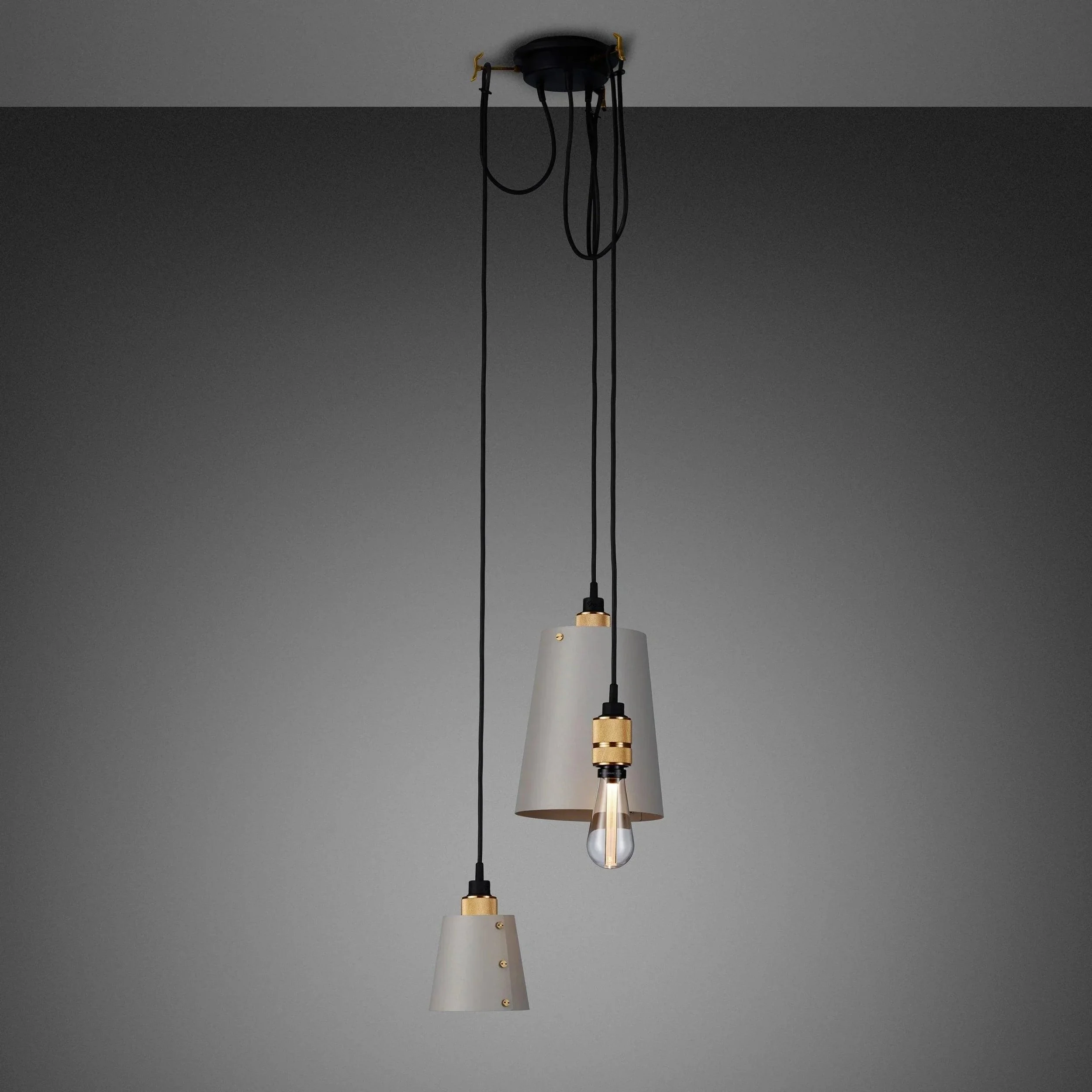 candelabru-hooked-3-0-mix-stone-buster-and-punch-paris14a-ro-1.jpg