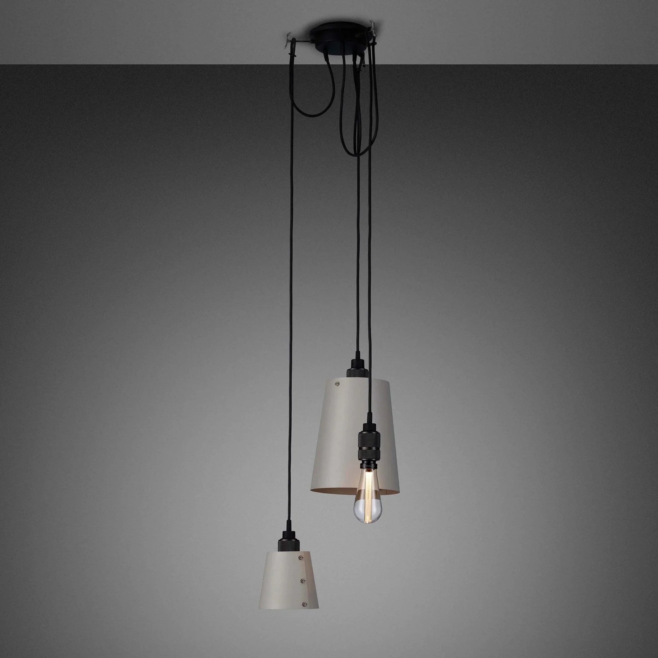 candelabru-hooked-3-0-mix-stone-buster-and-punch-paris14a-ro-2.jpg
