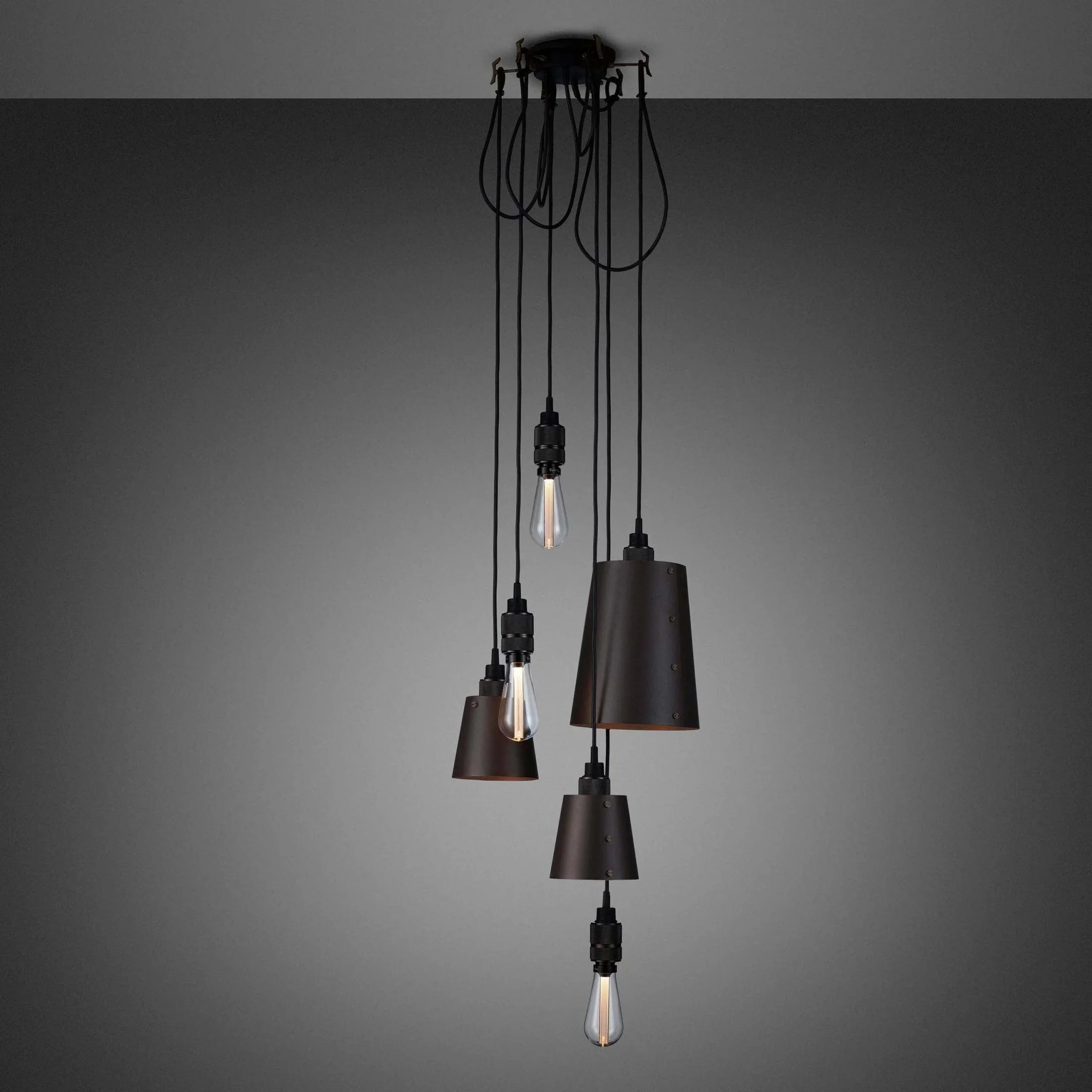 candelabru-hooked-6-0-mix-graphite-buster-and-punch-paris14a-ro-2.jpg
