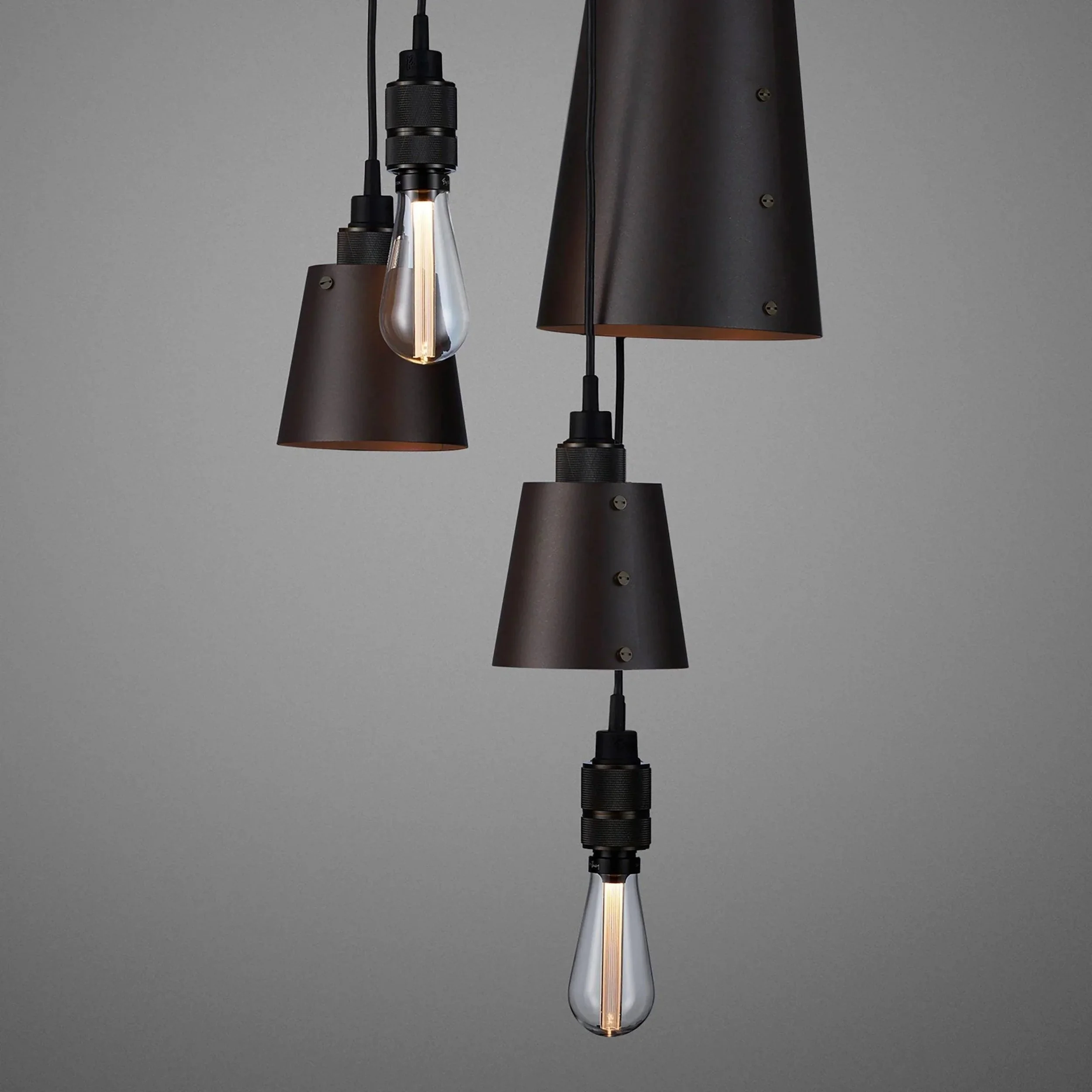 candelabru-hooked-6-0-mix-graphite-buster-and-punch-paris14a-ro-9.jpg