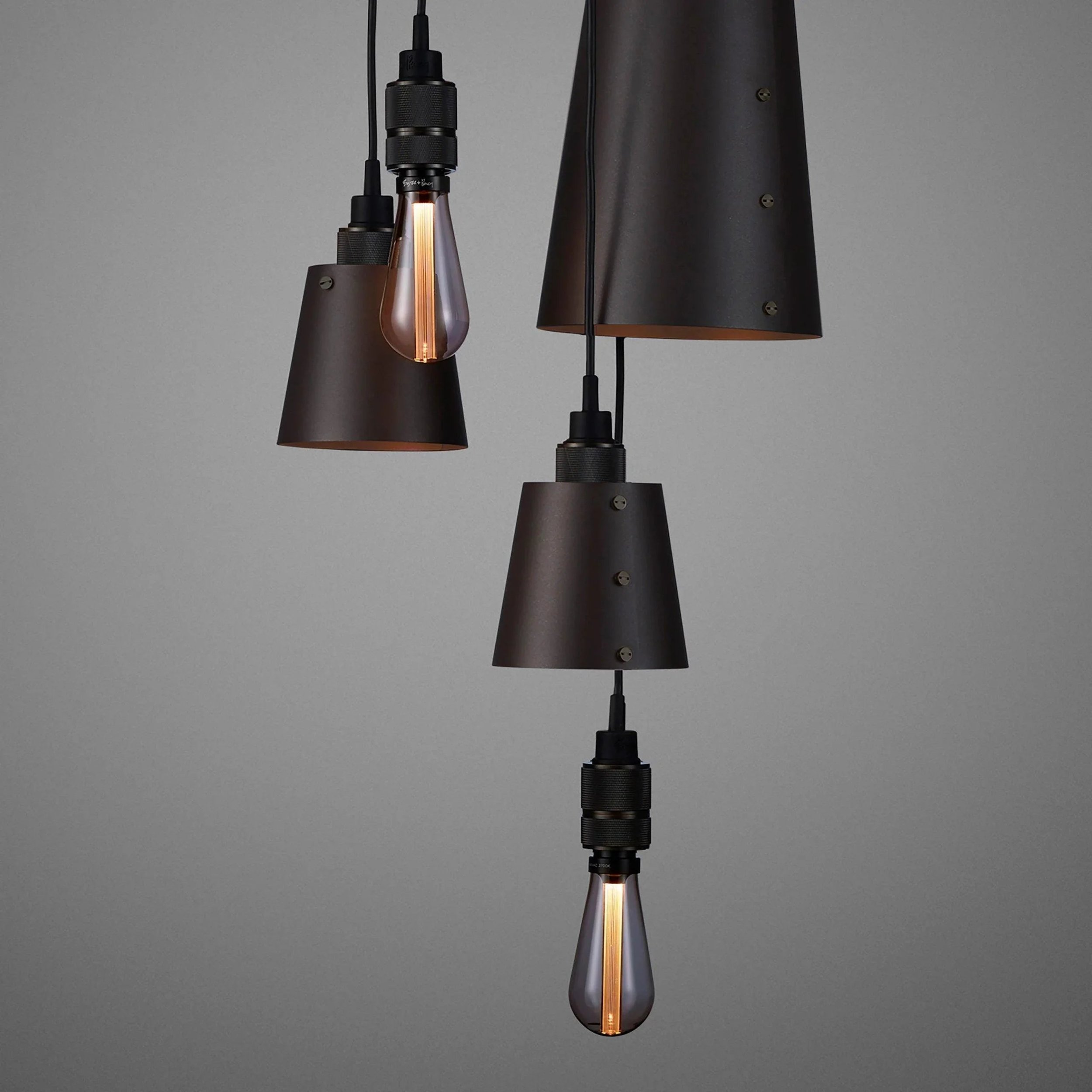 candelabru-hooked-6-0-mix-graphite-buster-and-punch-paris14a-ro-10.jpg
