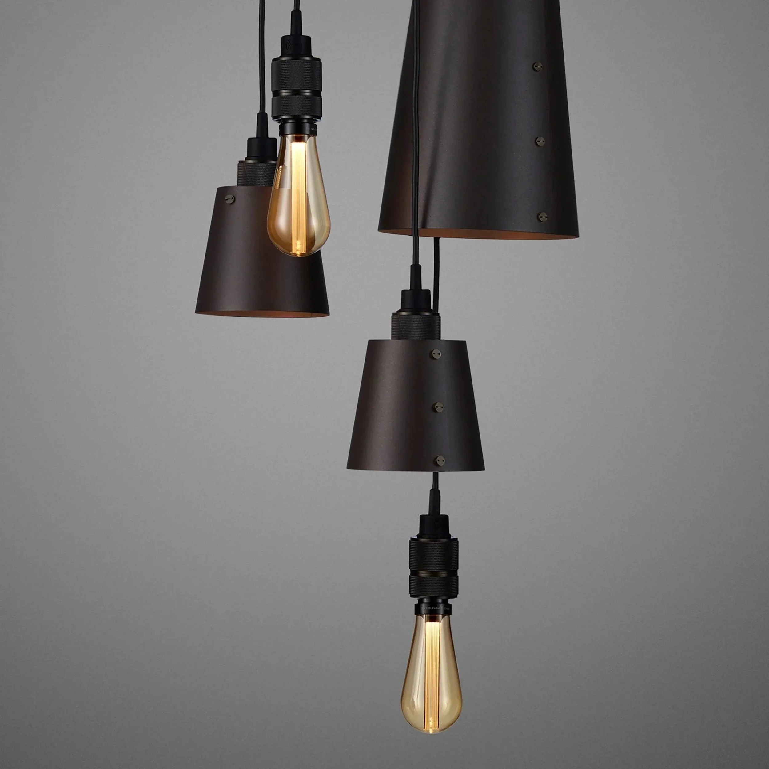 candelabru-hooked-6-0-mix-graphite-buster-and-punch-paris14a-ro-11.jpg