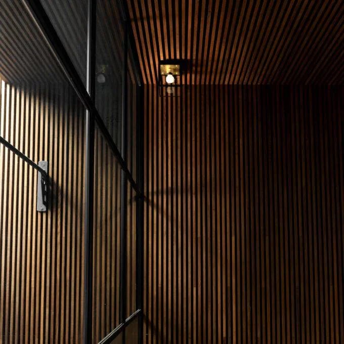 lampa-de-tavan-caged-wet-small-buster-and-punch-paris14a-ro-9.jpg