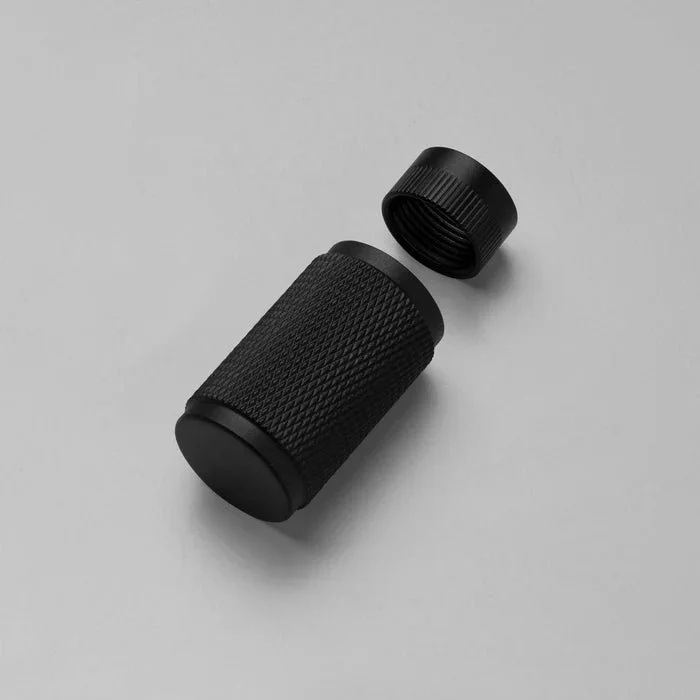 eu_electricity_1g_dimmer_details_kit_black_web_f053e43d-82ab-4fa1-a415-9580bc1c47ed.webp