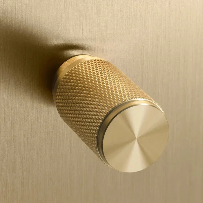 bp_cross_dimmer_brass_d1_web.webp