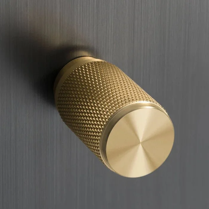 bp_cross_dimmer_smoked_bronze_brass_d1_web.webp