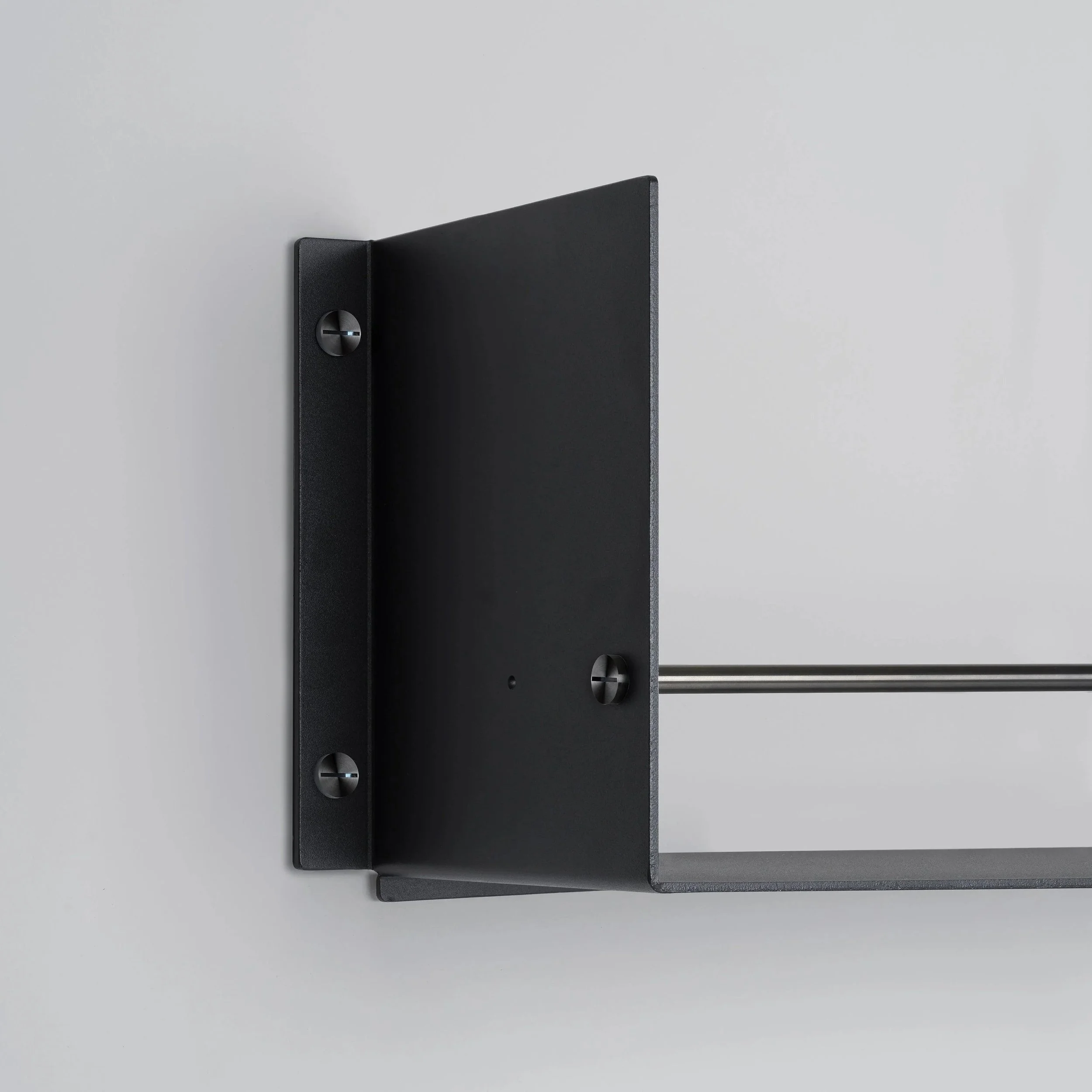 BP_Girder_Black_Gun_Metal_Web_Square_03.jpg