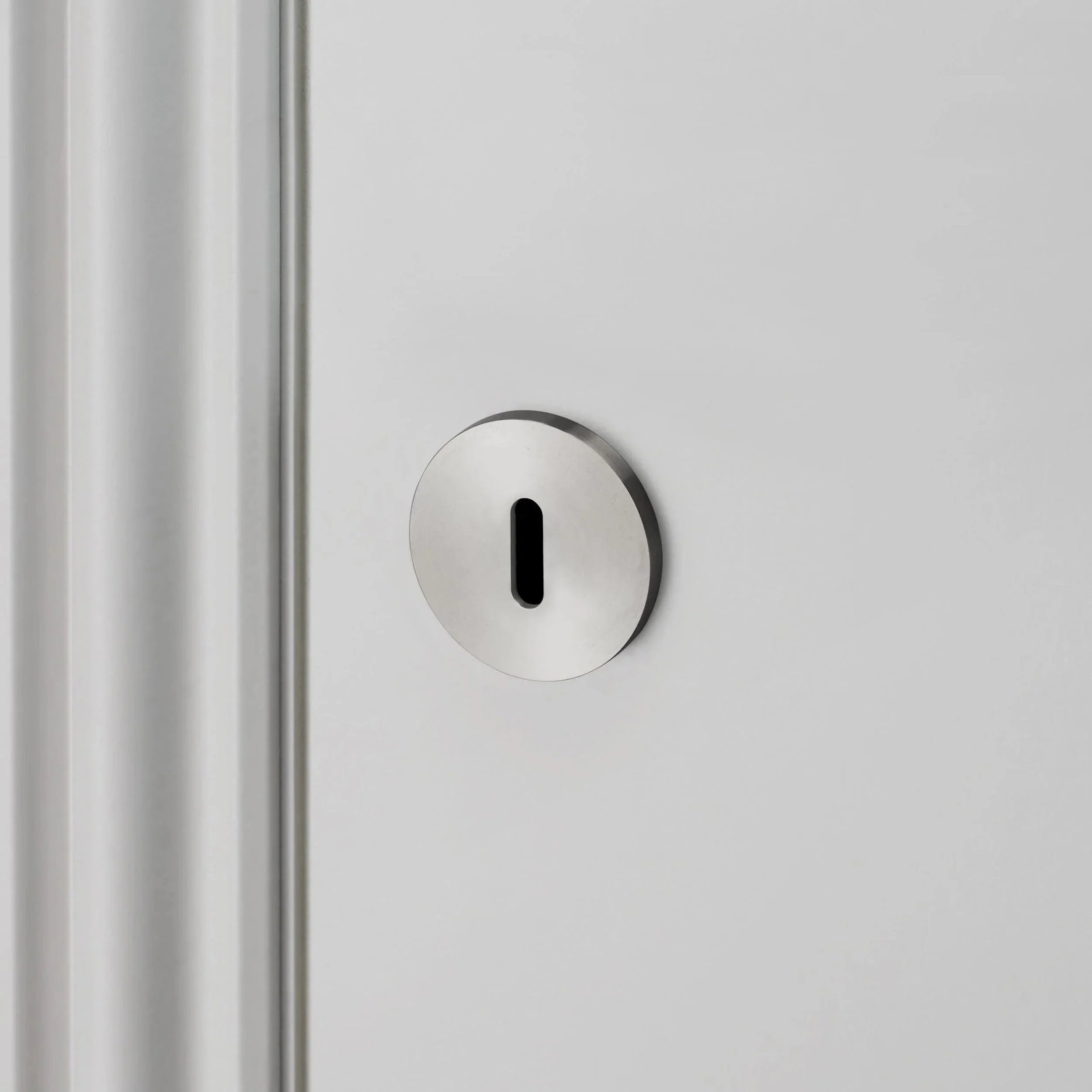 set-capace-pentru-gaura-de-cheie-key-escutcheon-buster-and-punch-paris14a-ro-5.jpg