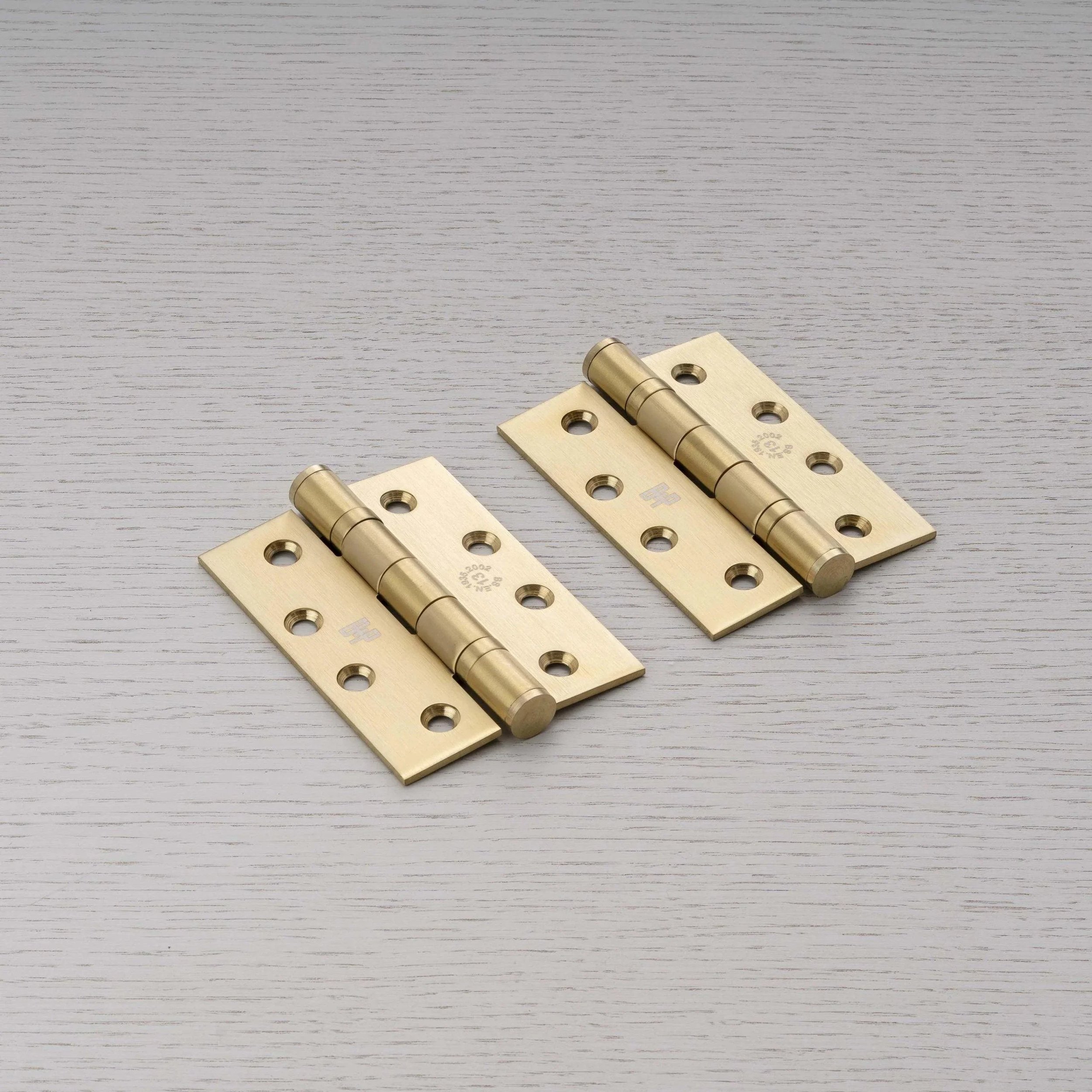 set-de-balamale-102-x-76-x-3-mm-buster-and-punch-paris14a-ro-1.jpg